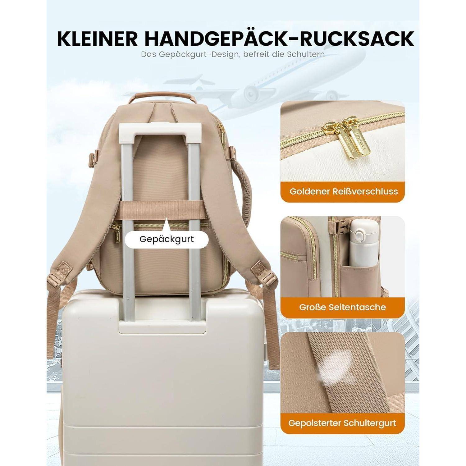 Ein beiger Rucksack mit goldenem Reißverschluss ist mit einem Gepäckgurt auf einem Koffer befestigt. Zu den hervorgehobenen Merkmalen gehören eine Seitentasche und gepolsterte Träger.