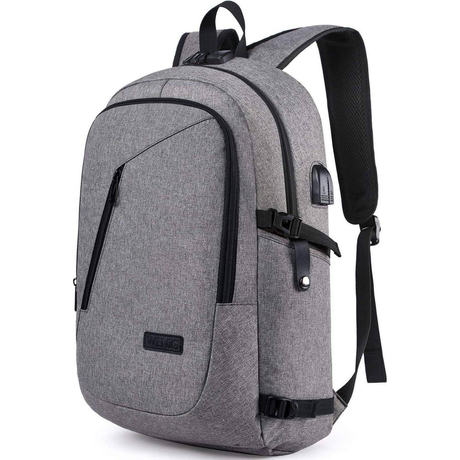 Ein grauer Rucksack mit mehreren Fächern und schwarzen Reißverschlüssen, ausgestattet mit einer externen USB-Ladebuchse an der Seite und verstellbaren Trägern.