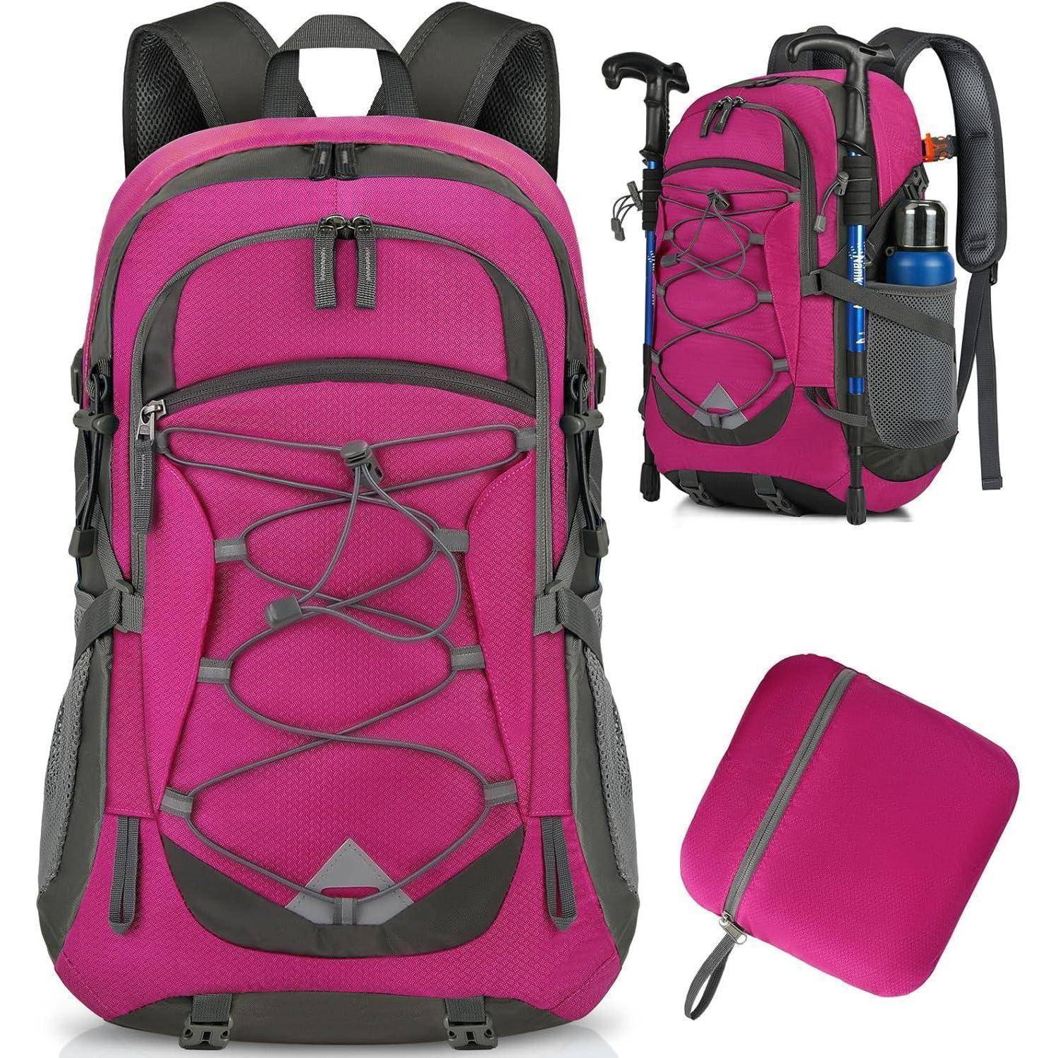 Ein rosa-grauer Wanderrucksack mit verstellbaren Trägern, mehreren Fächern, Befestigungsschnüren, einer Seitentasche für eine Wasserflasche und einer kleinen passenden Tasche.