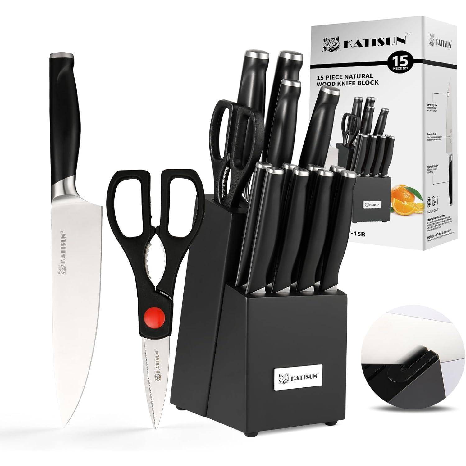 Messer-Set mit Block: umfasst verschiedene Messer, Schere. '15-teiliger Messerblock aus Naturholz' auf der Verpackung sichtbar.