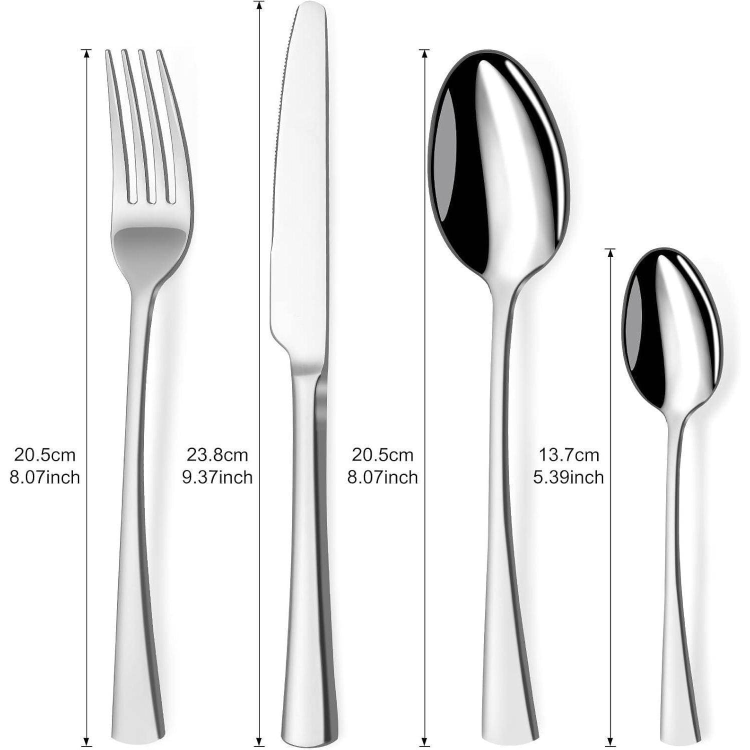 Vierteiliges Silberbesteck mit Abmessungen: Gabel (20,5 cm), Messer (23,8 cm), Suppenlöffel (20,5 cm), Teelöffel (13,7 cm).