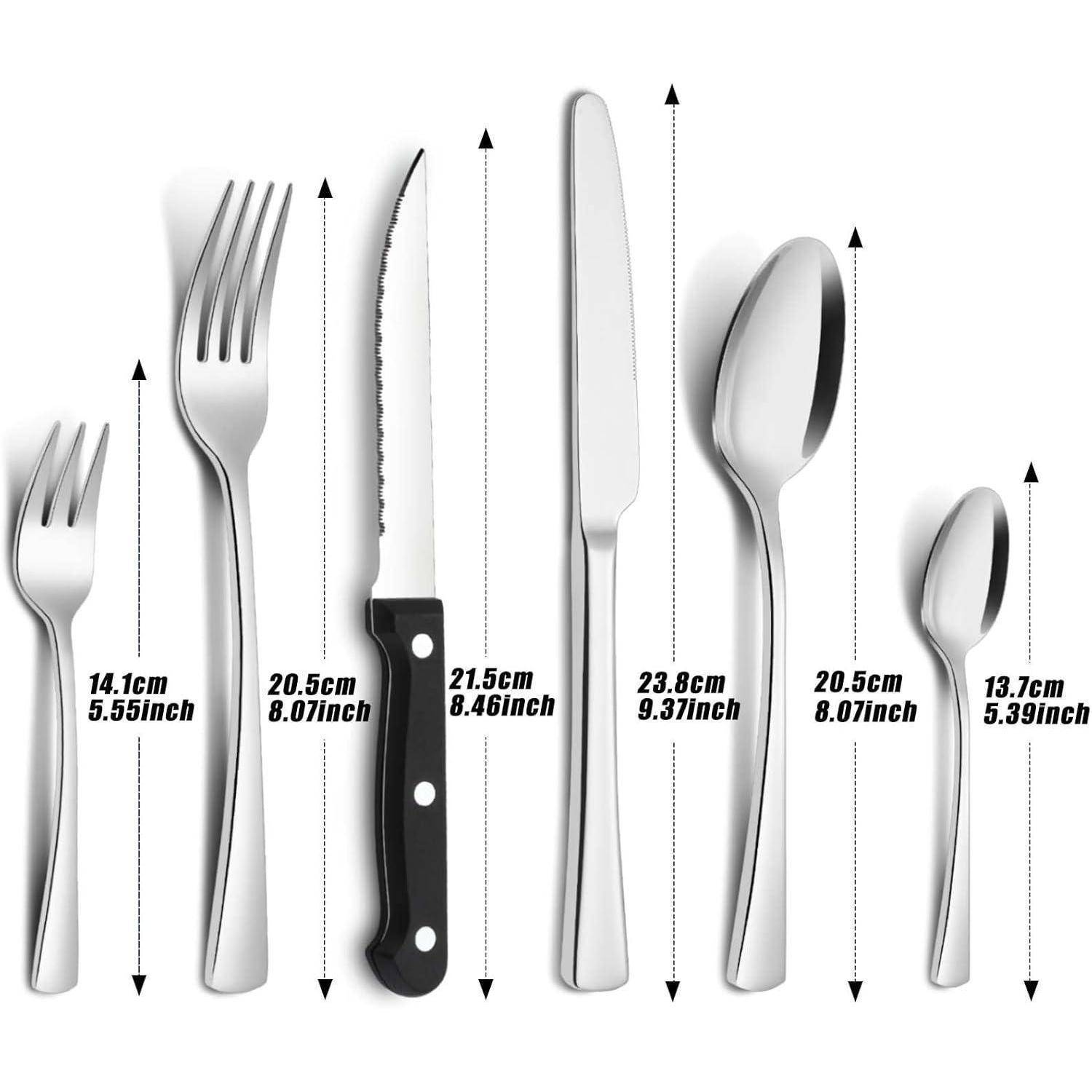 Ein Set Besteck aus Edelstahl mit folgenden Maßen: kleine Gabel 14,1 cm, große Gabel 20,5 cm, Messer 21,5 cm, große Löffel 23,8 cm, kleiner Löffel 13,7 cm.