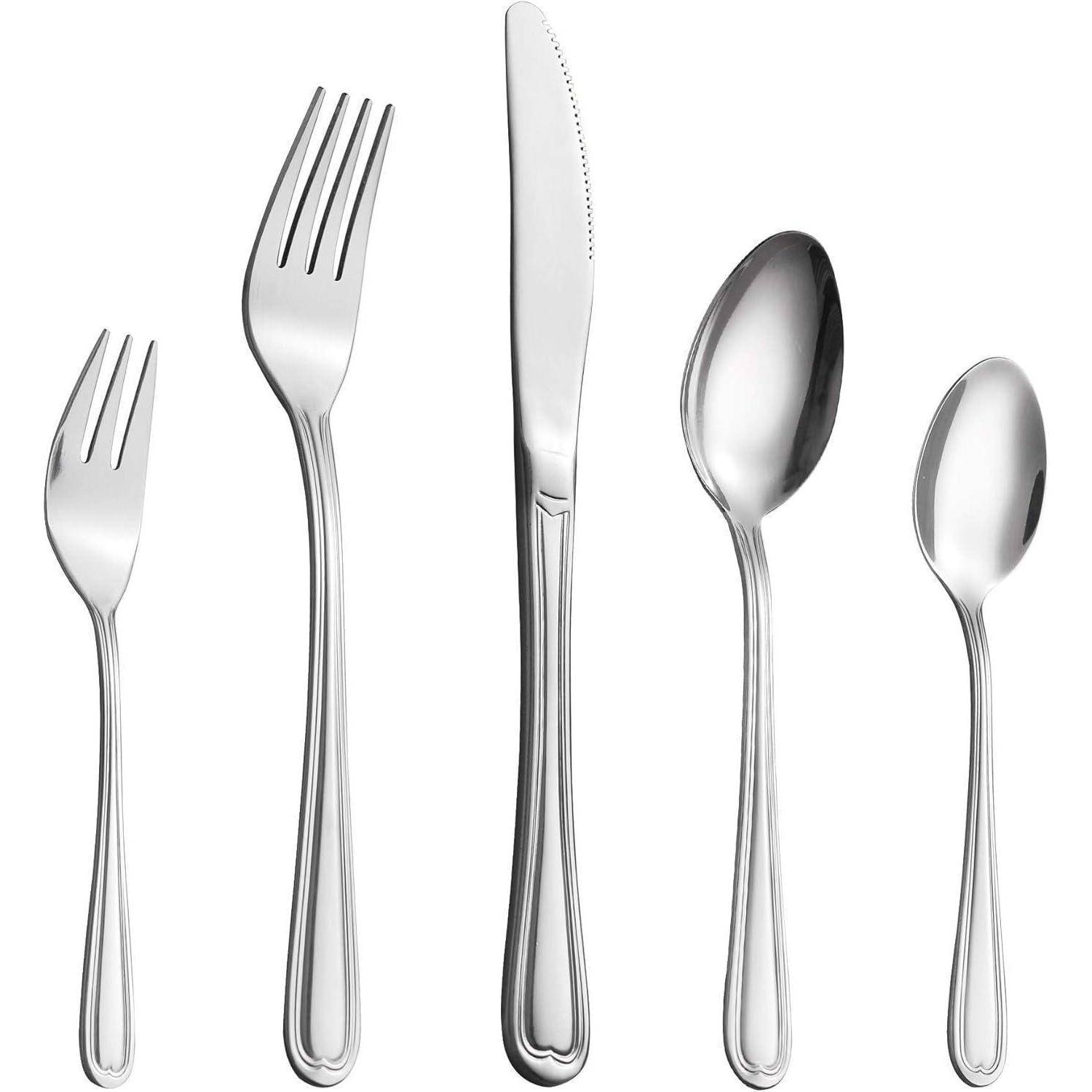 Ein Set aus Edelstahlbesteck, bestehend aus zwei Gabeln, einem Messer und zwei Löffeln, in einer vertikalen Anordnung zur Vergleichung präsentiert.