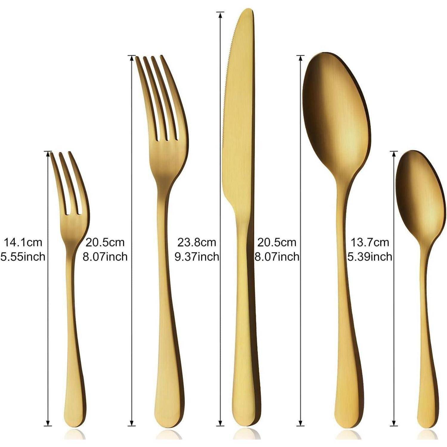 Ein Set aus fünf goldenen Besteckstücken, bestehend aus einer Dessertgabel, einer Abendessengabel, einem Messer, einem Suppenlöffel und einem Teelöffel, wobei jedes Stück mit seiner Länge in Zentimetern beschriftet ist.