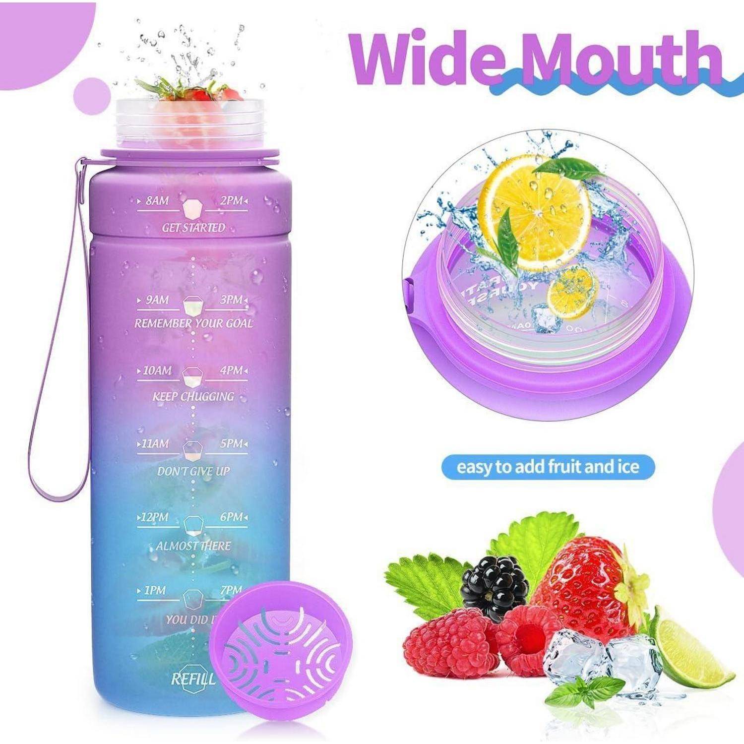 Eine lila Ombré-Wasserflasche mit Zeitmarkierungen von 8 Uhr morgens bis 13 Uhr. Ein runder Ausschnitt zeigt Früchte und Eis mit dem Text 
