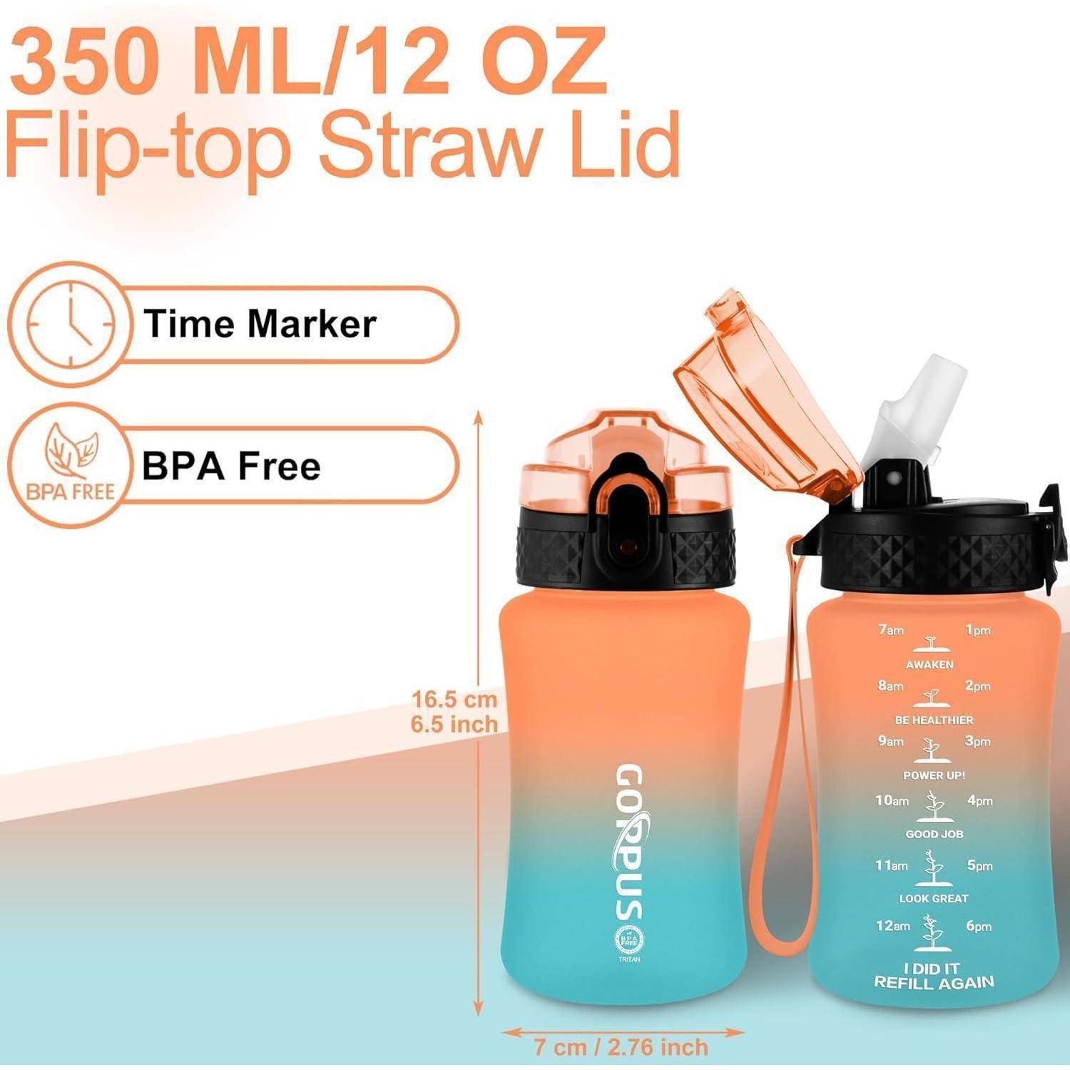 GOPPUS 350 ML/12 OZ Trinkflasche mit Klappdeckel und Strohhalm im Verlaufsdesign. Merkmale umfassen ein BPA-freies Material und Zeitmarkierungen zur Verfolgung der Wasseraufnahme.