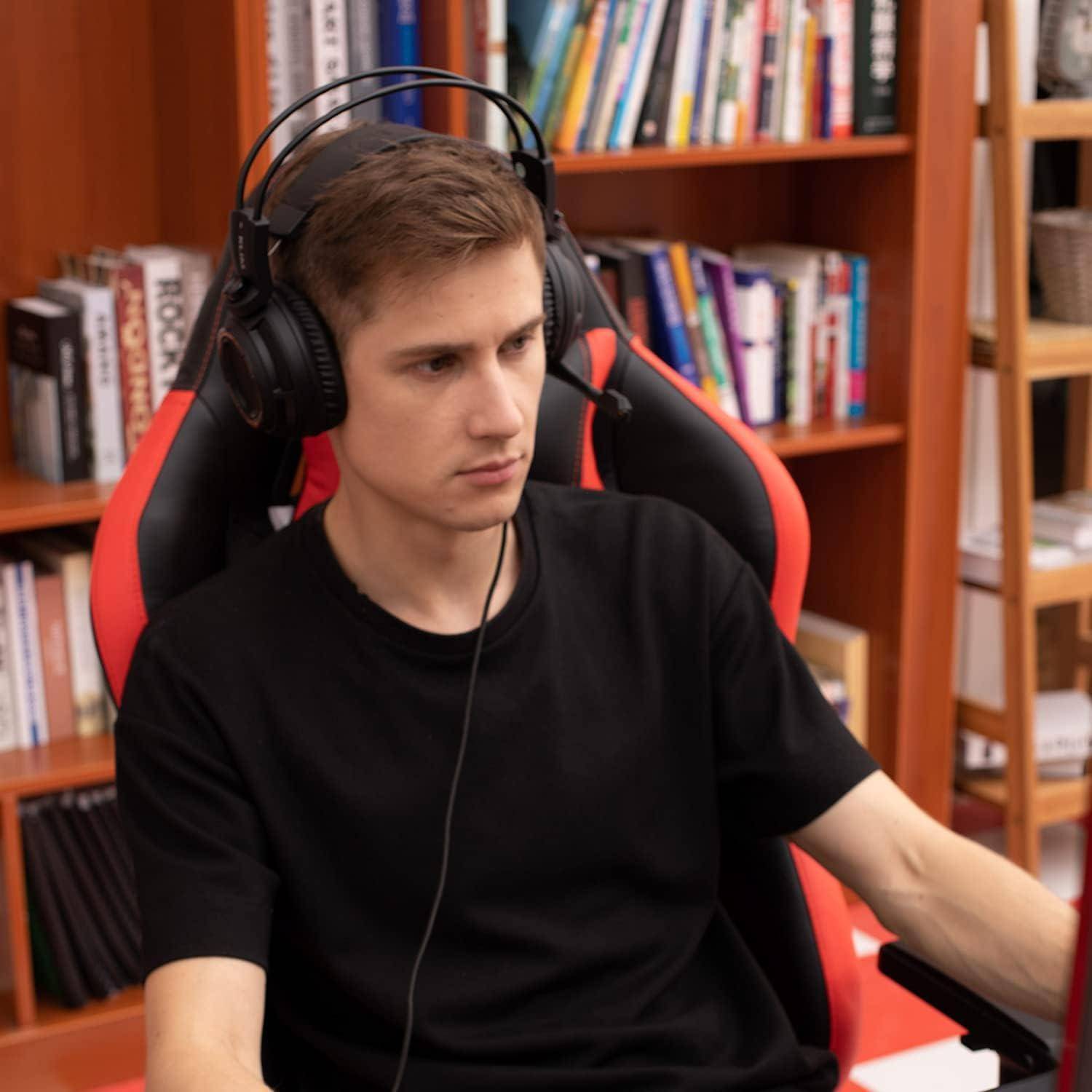 Gaming Stuhl mit Lenden- und Nackenstütze ergonomisch verstellbar