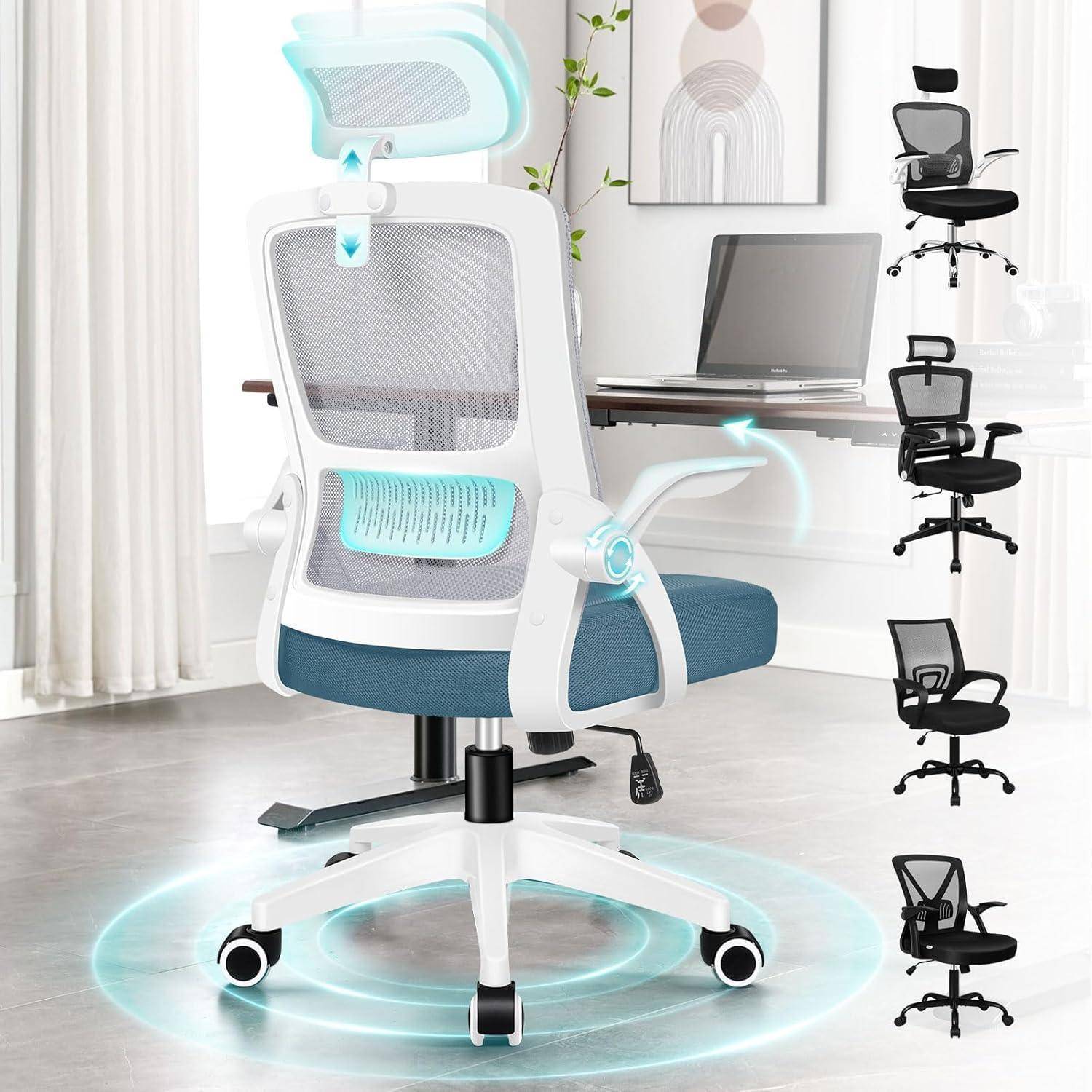 Ergonomischer Bürostuhl mit verstellbarer Kopfstütze und Lendenwirbelstütze. Mit Netzrücken, blauer Sitzfläche und Rollen. In einer Büroumgebung platziert.