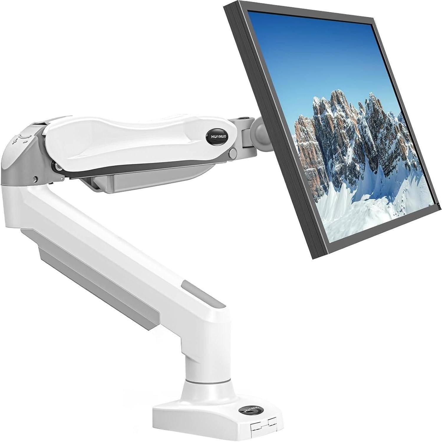 Verstellbarer Monitorarm, der einen im Querformat ausgerichteten Bildschirm mit einer verschneiten Gebirgskette trägt und dabei Flexibilität und eine landschaftlich reizvolle Aussicht betont.
