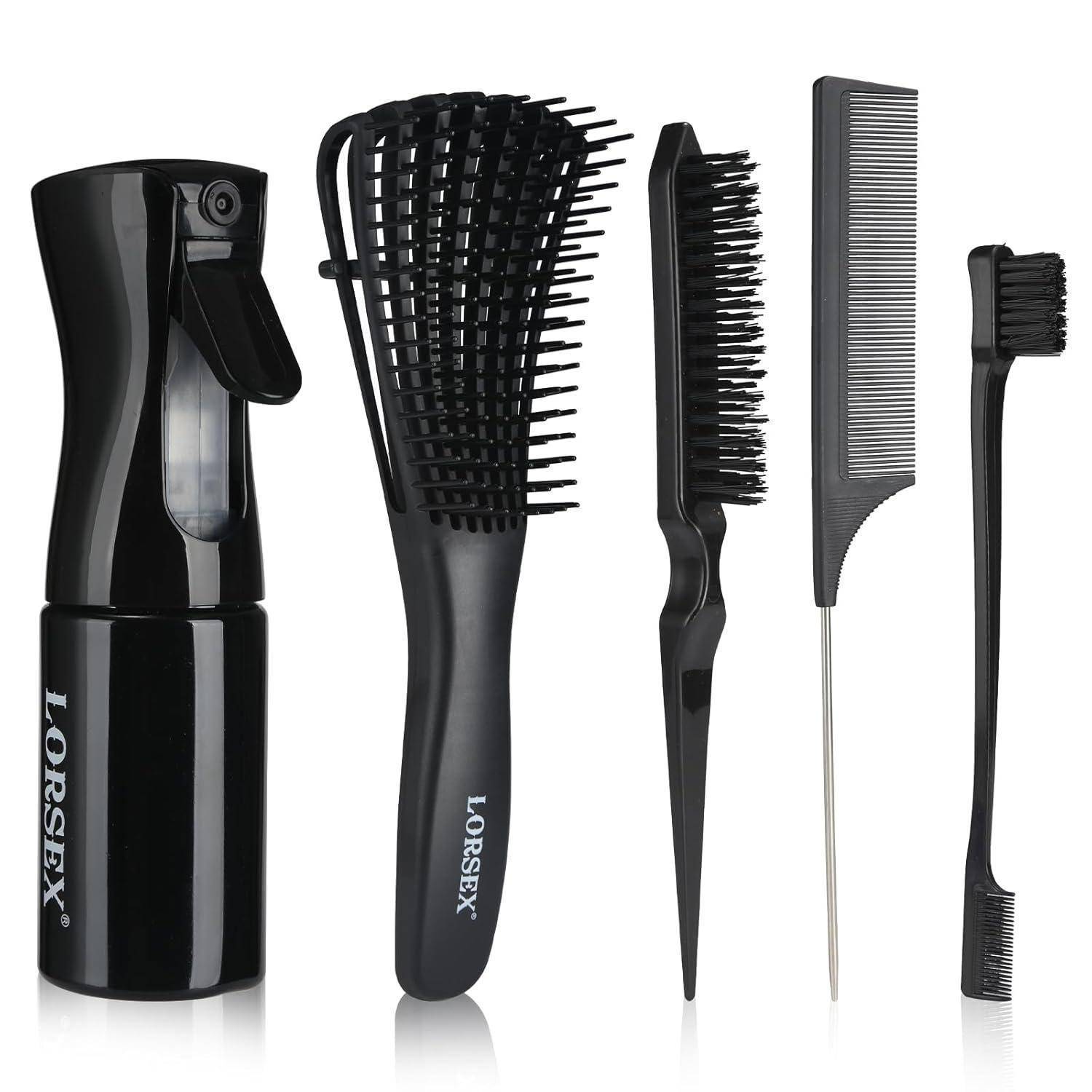 Ein Set von schwarzen Haarstyling-Werkzeugen, bestehend aus einer Sprühflasche, einer Entwirrungsbürste, einem Toupierkamm, einem feinen Kamm und einer Konturen-Bürste.