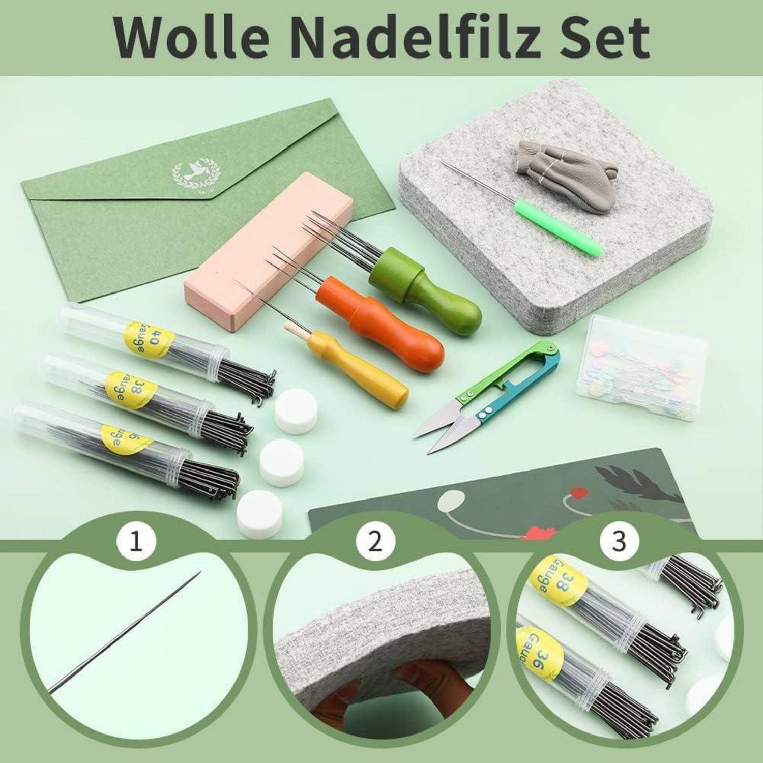 Das 'Wolle Nadelfilz Set' enthält eine Filzmatte, Nadeln, Nadelhalter, Scheren, Fingerhandschuhe und Nähwerkzeuge, die auf einer grünen Oberfläche präsentiert werden.