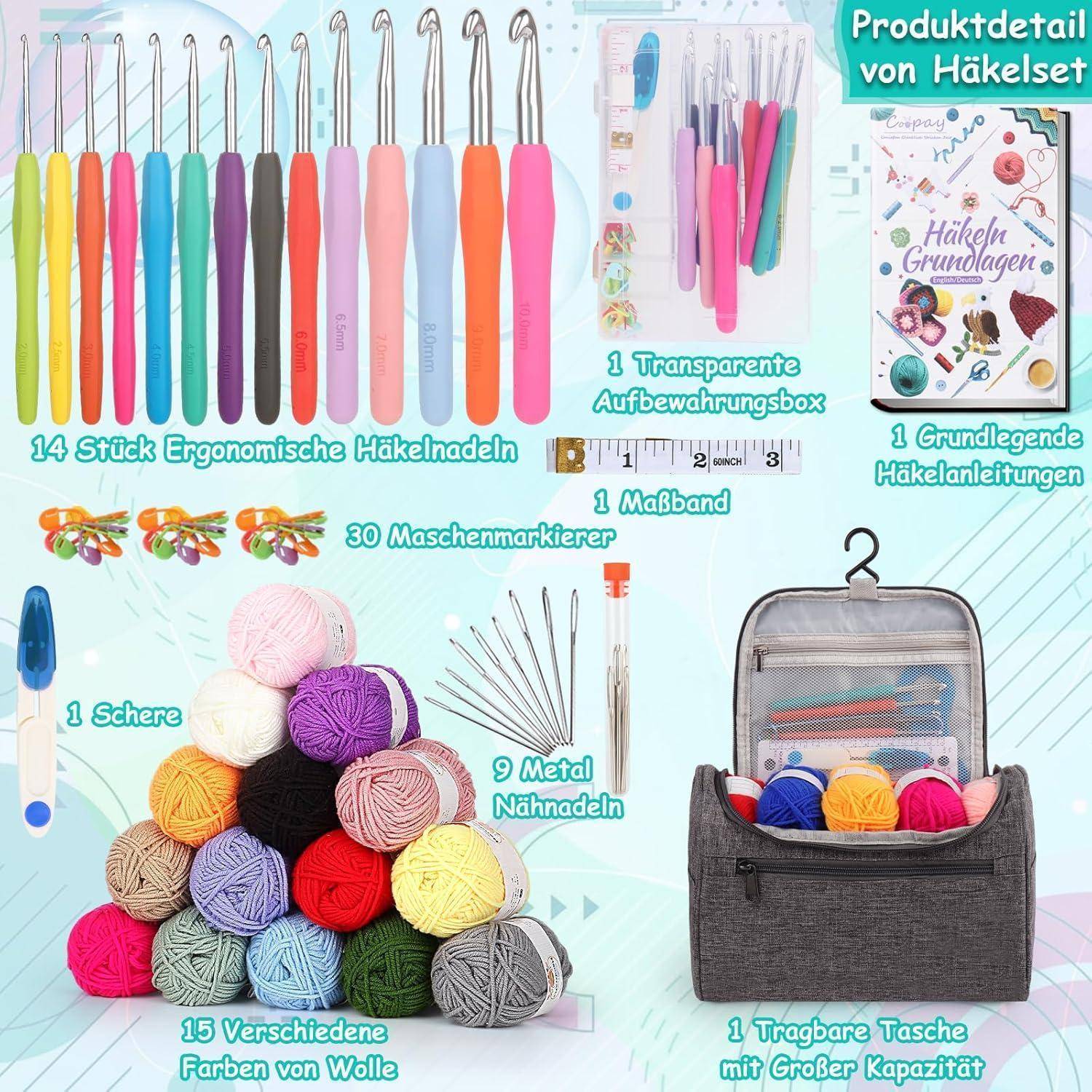 Ein Häkelset wird präsentiert, einschließlich ergonomischer Häkelnadeln, eines Maßbandes, Maschenmarkierern, Nadeln, Garn, Schere und einer Aufbewahrungstasche.