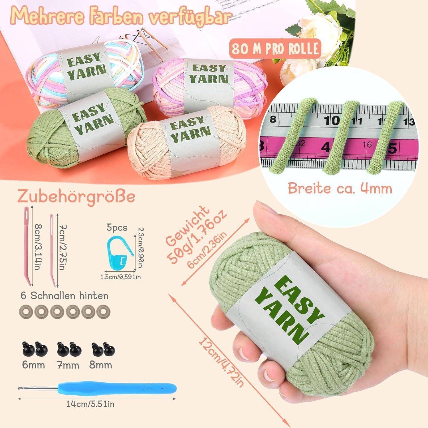 Eine Collage präsentiert Garnoptionen mit 'Easy Yarn' Etiketten, Zubehörgrößen und Bandmaßdetails. Text: 'Mehrere Farben verfügbar' und '80 M pro Rolle'.
