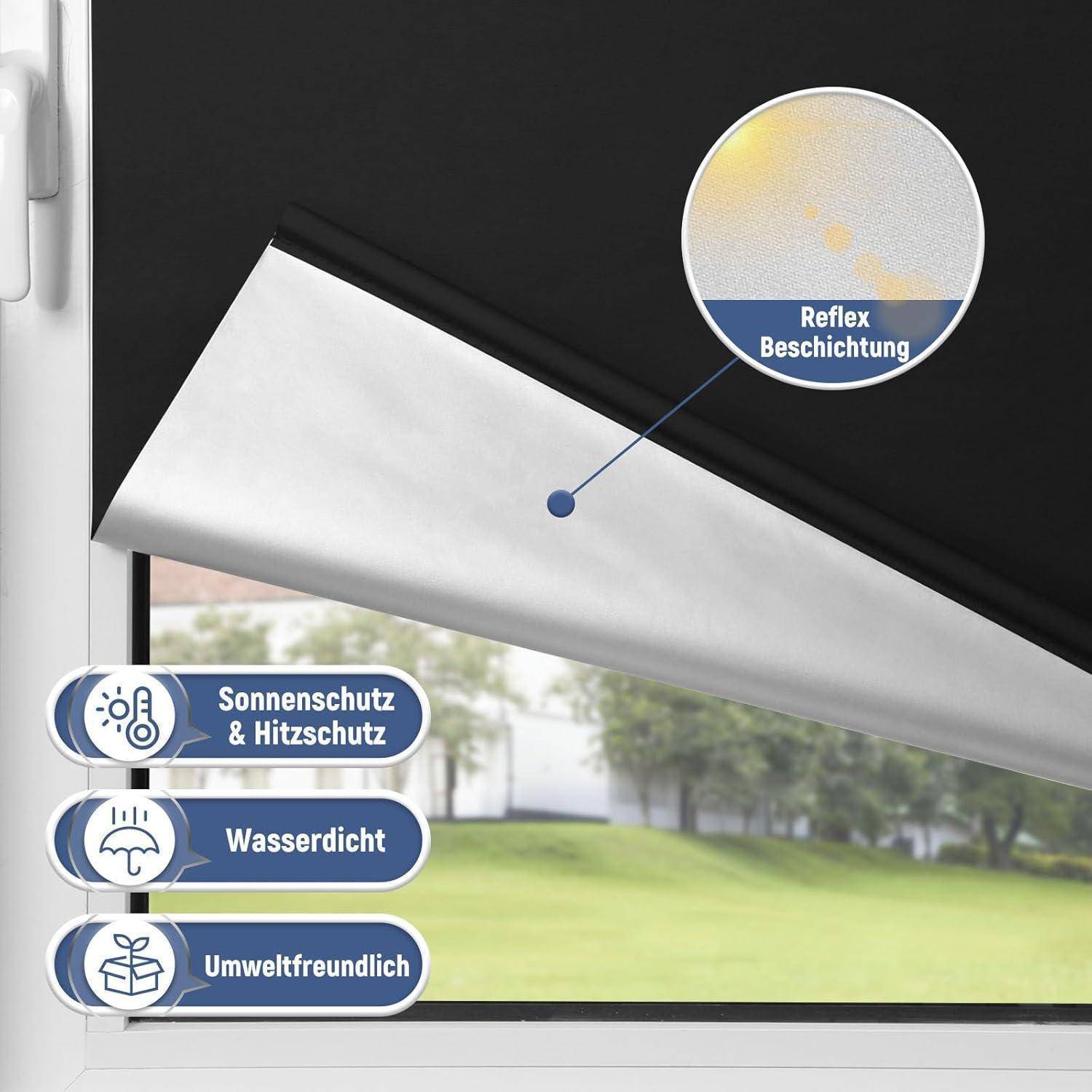 Ein Fenster mit einer teilweise heruntergelassenen, silberfarbenen Verdunkelungsrollo mit der Aufschrift 'Reflex Beschichtung'. Icons zeigen Sonnenschutz, Wasserdichtigkeit und Umweltfreundlichkeit an.