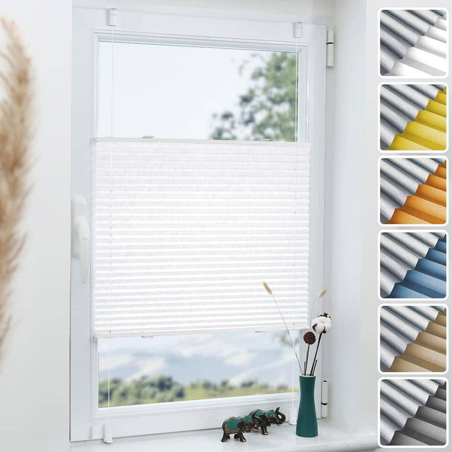 Ein Fenster mit einem teilweise geöffneten weißen Plissee-Rollo. Rechts wird eine senkrechte Auswahl von Rollos in verschiedenen Farben präsentiert.