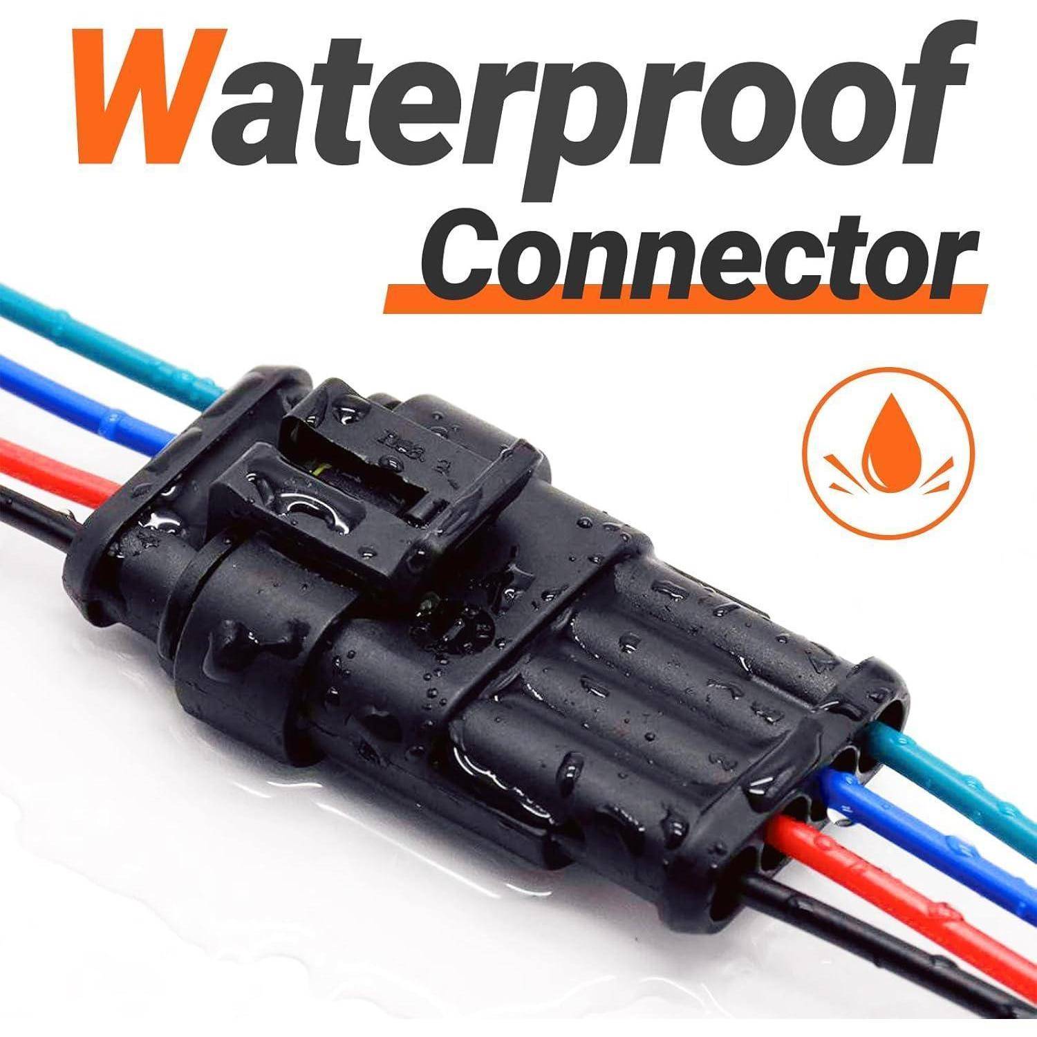 Ein wasserdichter elektrischer Anschluss mit vier farbigen Kabeln wird gezeigt, hervorgehoben von Wassertropfen, die sein wasserresistentes Design betonen.