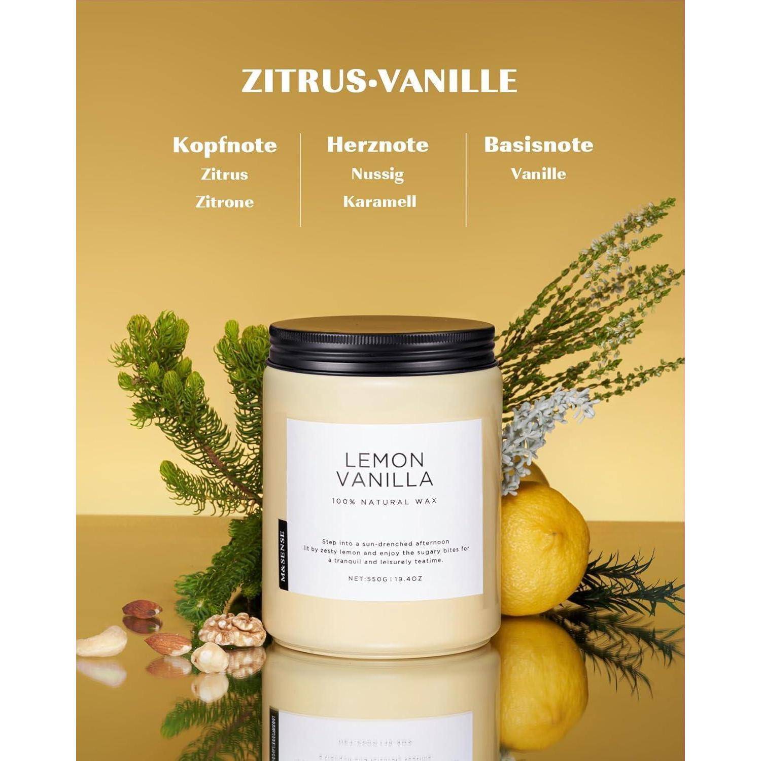 Eine Vanille- und Zitronenkerze mit Kräutern und Zitrone im Hintergrund. Text besagt ‚Zitrus-Vanille', mit Noten von Zitrus, Moos und Vanille.