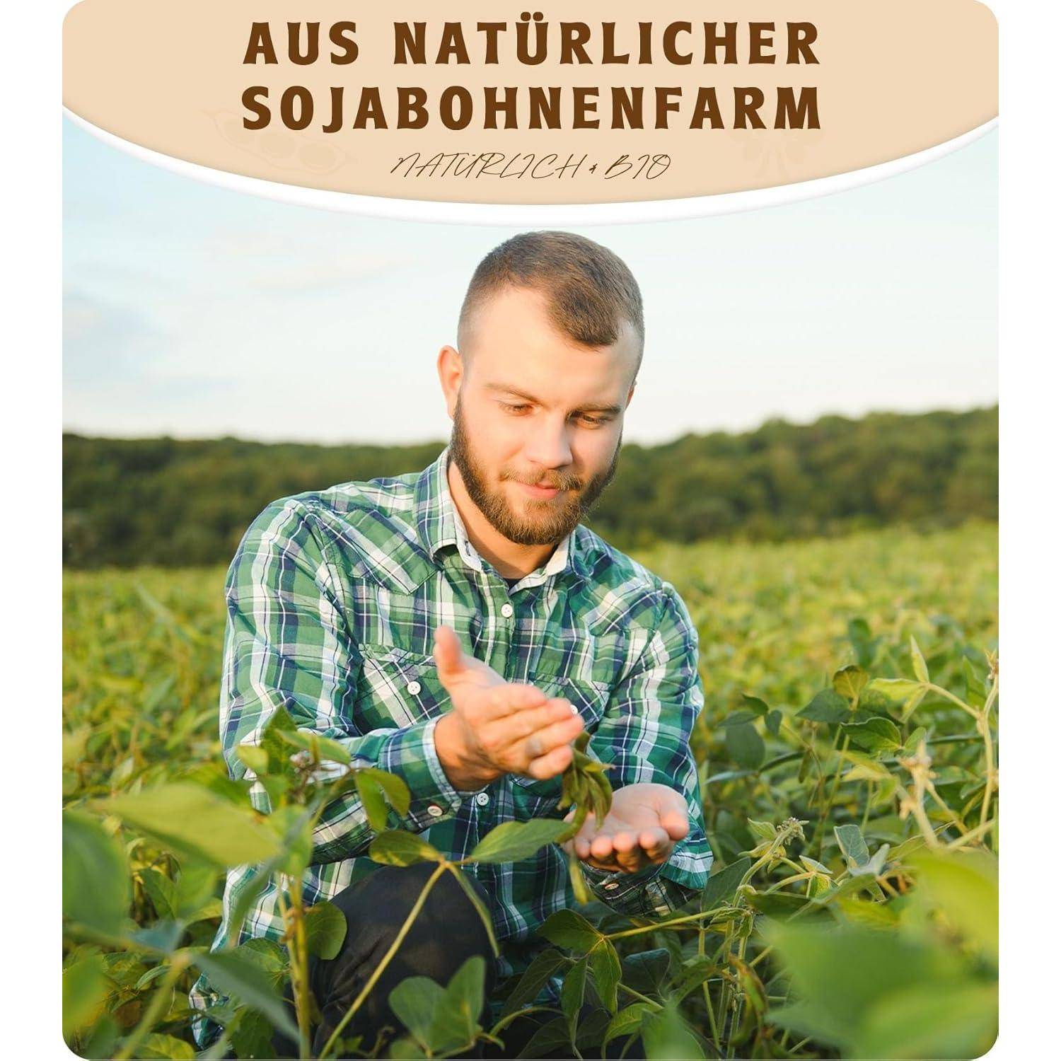 Ein Mann auf einem grünen Feld untersucht Sojabohnen, mit dem Text 