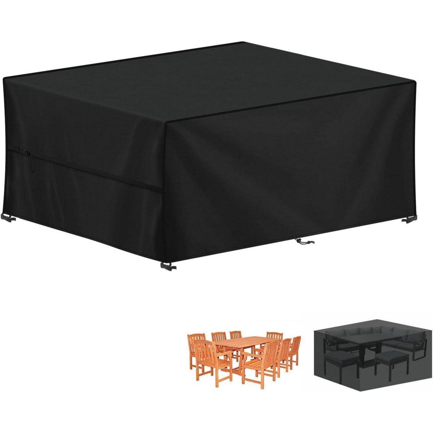 Schwarze Terrassenmöbel-Abdeckung, die über einem Esstisch und Stühlen platziert ist. Schützt Möbel vor Witterungseinflüssen und passt zu verschiedenen Stilrichtungen.