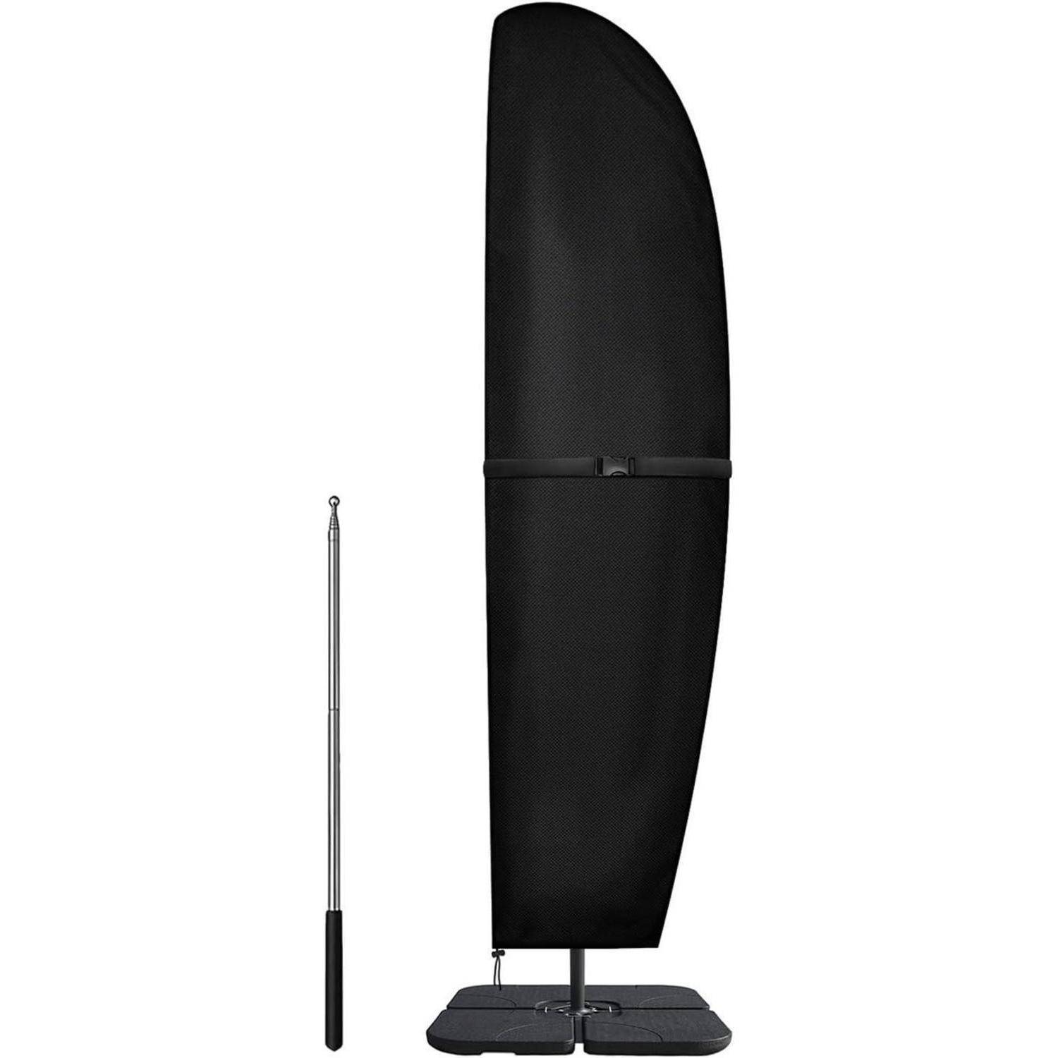 Schwarzer Standboxsack mit abnehmbarem Bezug, ausgestattet mit einer abnehmbaren Stange zur Höhenverstellung.