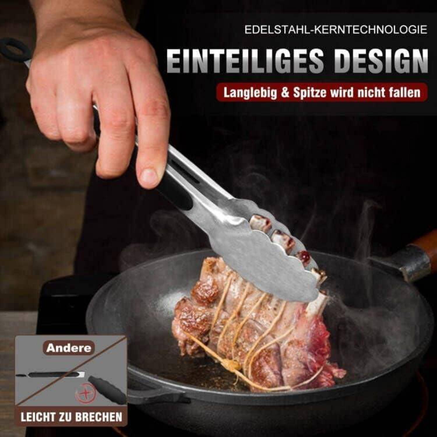 Eine Hand hält mit Edelstahl-Grillzangen ein Stück Fleisch über eine Pfanne. Der Text hebt das einteilige Design und die Langlebigkeit der Zangen hervor.