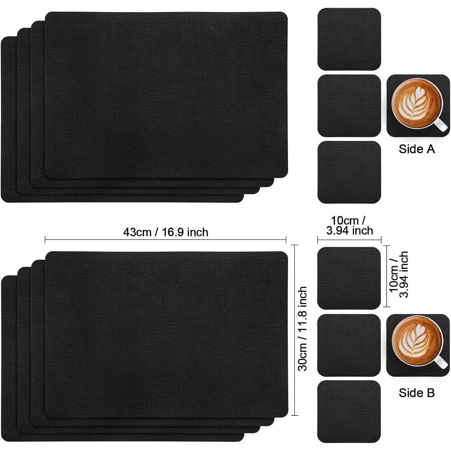 Set aus schwarzen Stofftischsets und Untersetzer mit den Maßen: Tischsets 43x30 cm (16,9x11,8 Zoll), Untersetzer 10x10 cm (3,94x3,94 Zoll).