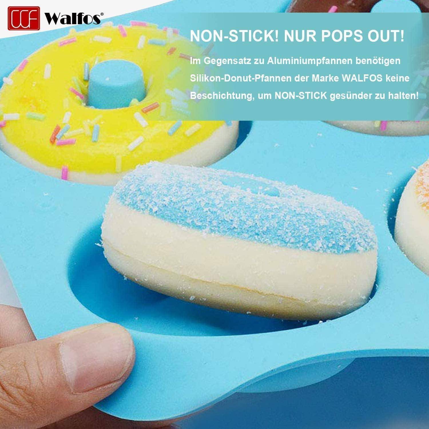 Eine Hand hält eine blaue Silikondonutform mit Donuts darin. Text auf Deutsch beschreibt die Antihaft-Eigenschaft der Form.