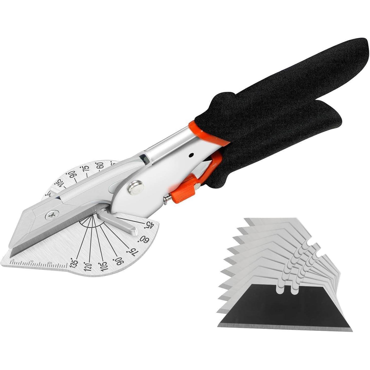 Winkelmesser mit schwarzen Griffen und Winkelführung, entwickelt für präzise Schnitte. Mehrere auswechselbare Klingen sind im Vordergrund zu sehen.