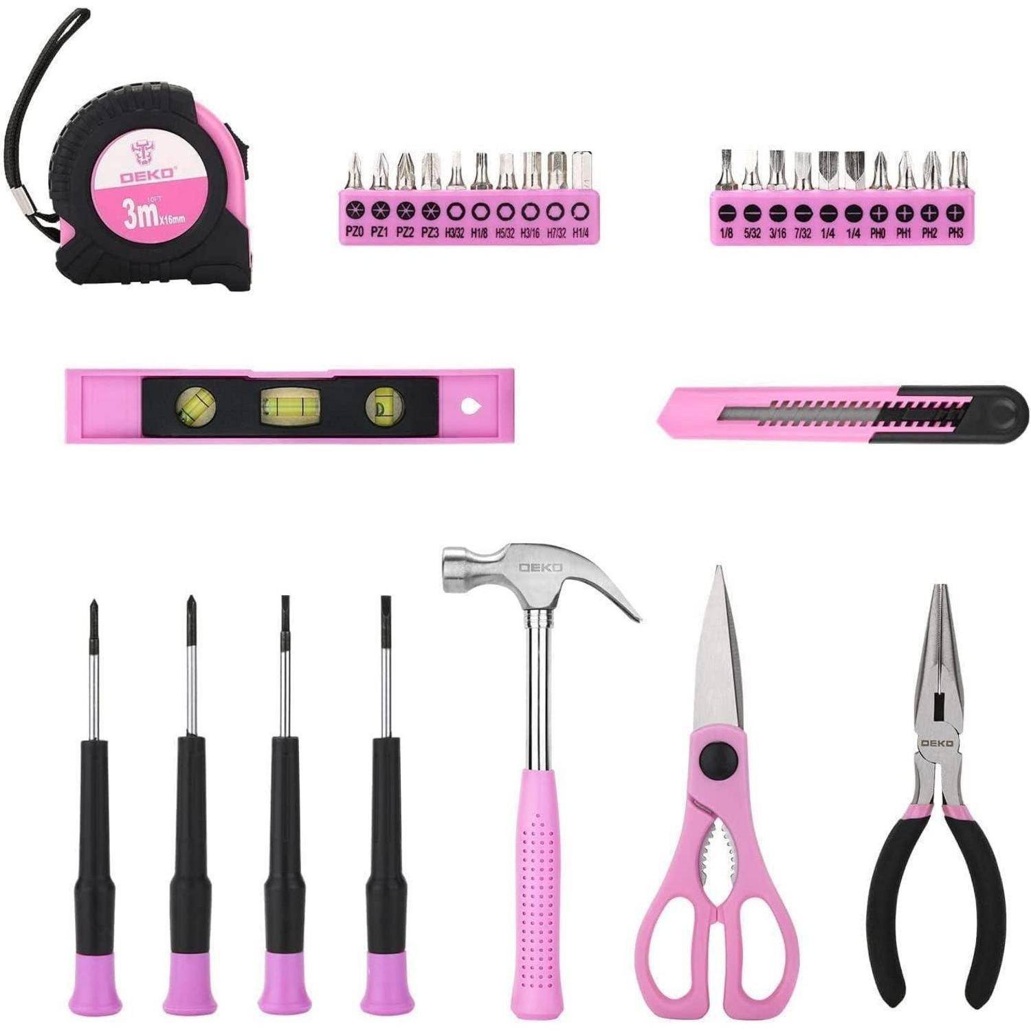 Ein Set von rosa-griff Werkzeugen, einschließlich Maßband, Schraubendreher-Set, Wasserwaage, Universalmesser, Schere, Zange und Hammer.