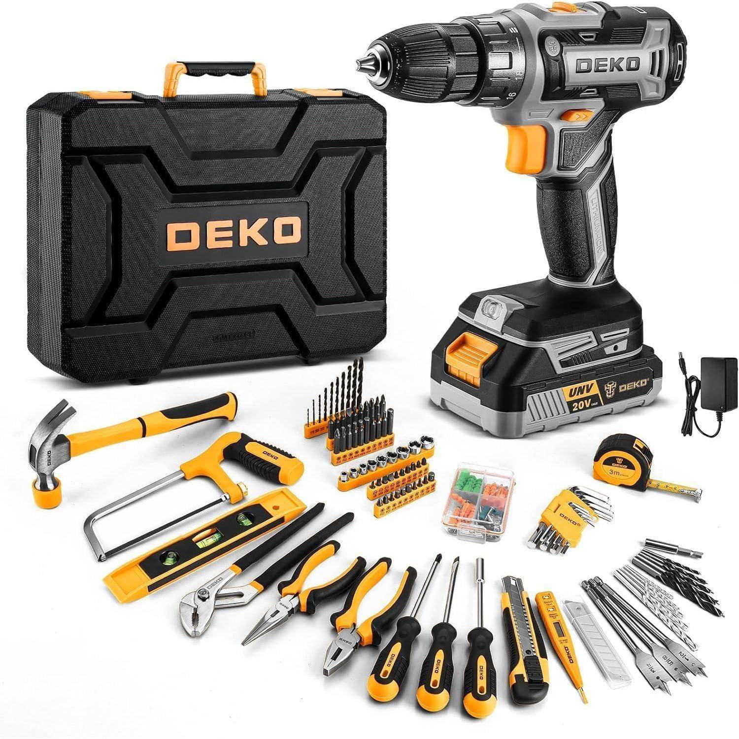 DEKO-Bohrmaschinen-Set mit verschiedenen Werkzeugen, einschließlich Hammer, Schraubendrehern, Zange, Maßband, Bits und Koffer. Ideal für Heimwerkeraufgaben.