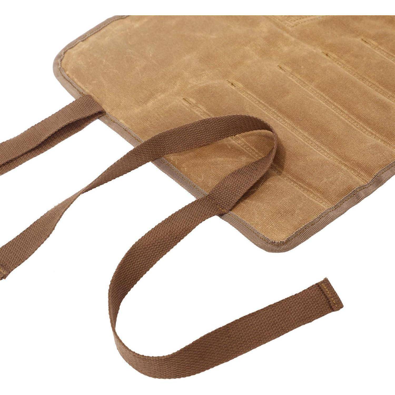 Brauner Leinwand-Werkzeugtasche mit mehreren Taschen und zwei langen braunen Riemen, verwendet zum Organisieren und Transportieren von Werkzeugen.