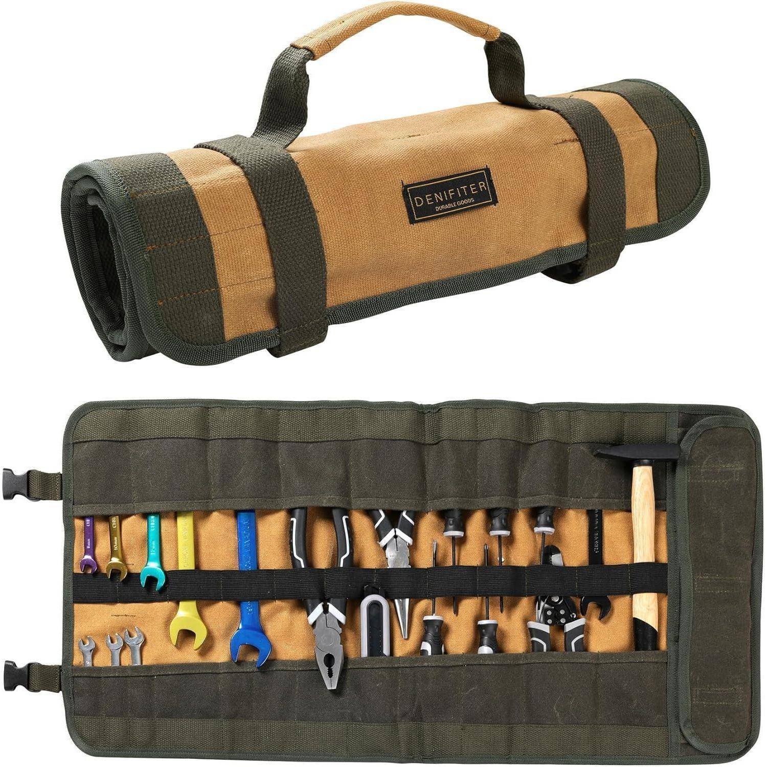 Eine aufgerollte und ausgerollte Werkzeugtasche, die eine Vielzahl von Werkzeugen wie Schraubschlüssel, Schraubendreher und Zangen enthält, die in Fächern organisiert sind.