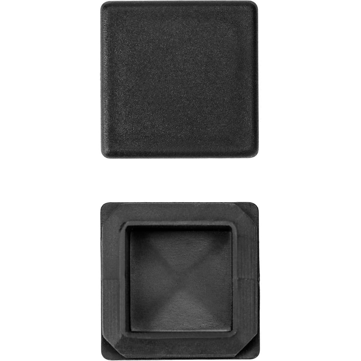 Eine schwarze, quadratische Tastaturkappe mit einer glatten, flachen Oberfläche und einer hohlen Unterseite, die für einen mechanischen Tastaturschalter entwickelt wurde.
