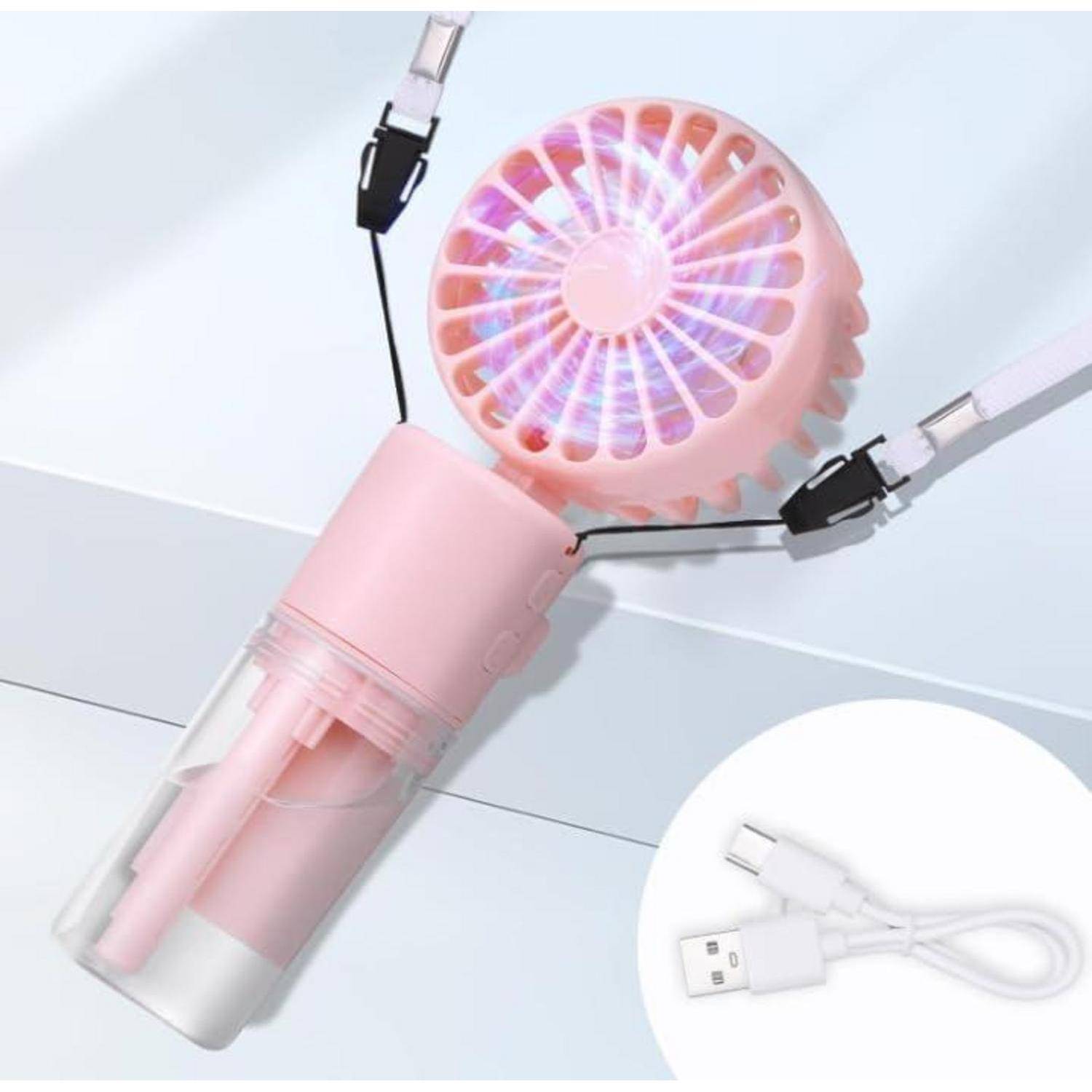 Ein rosa, tragbarer Ventilator, der an eine Wasserflasche mit LED-Beleuchtung angebracht ist. Inklusive eines USB-Ladekabels.