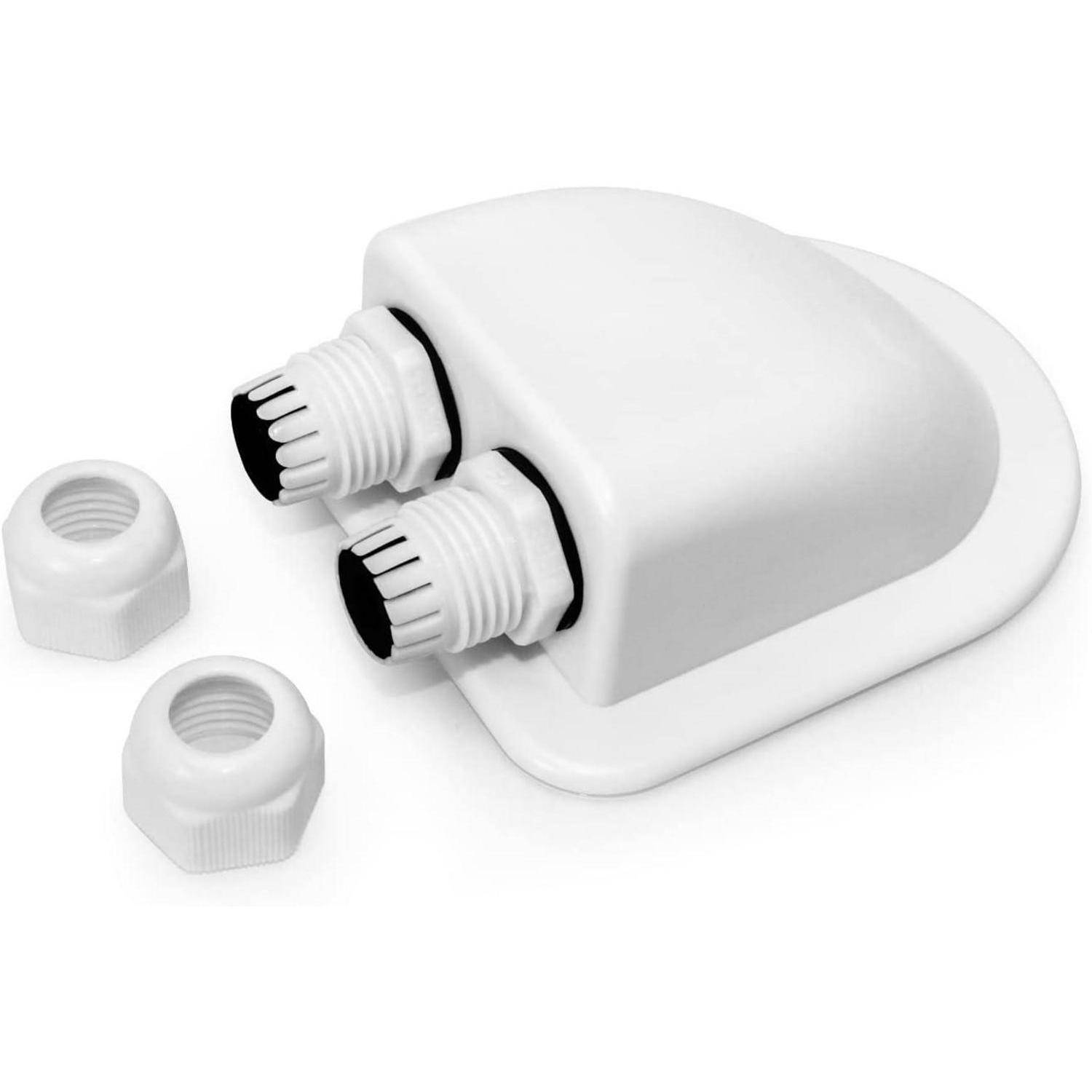 Eine weiße Kabelverschraubung mit Doppeleintritt mit zwei schwarzen Schraubkappen für Kabel und zwei separaten weißen Befestigungsmuttern, konzipiert für wasserdichte Kabelinstallationen.