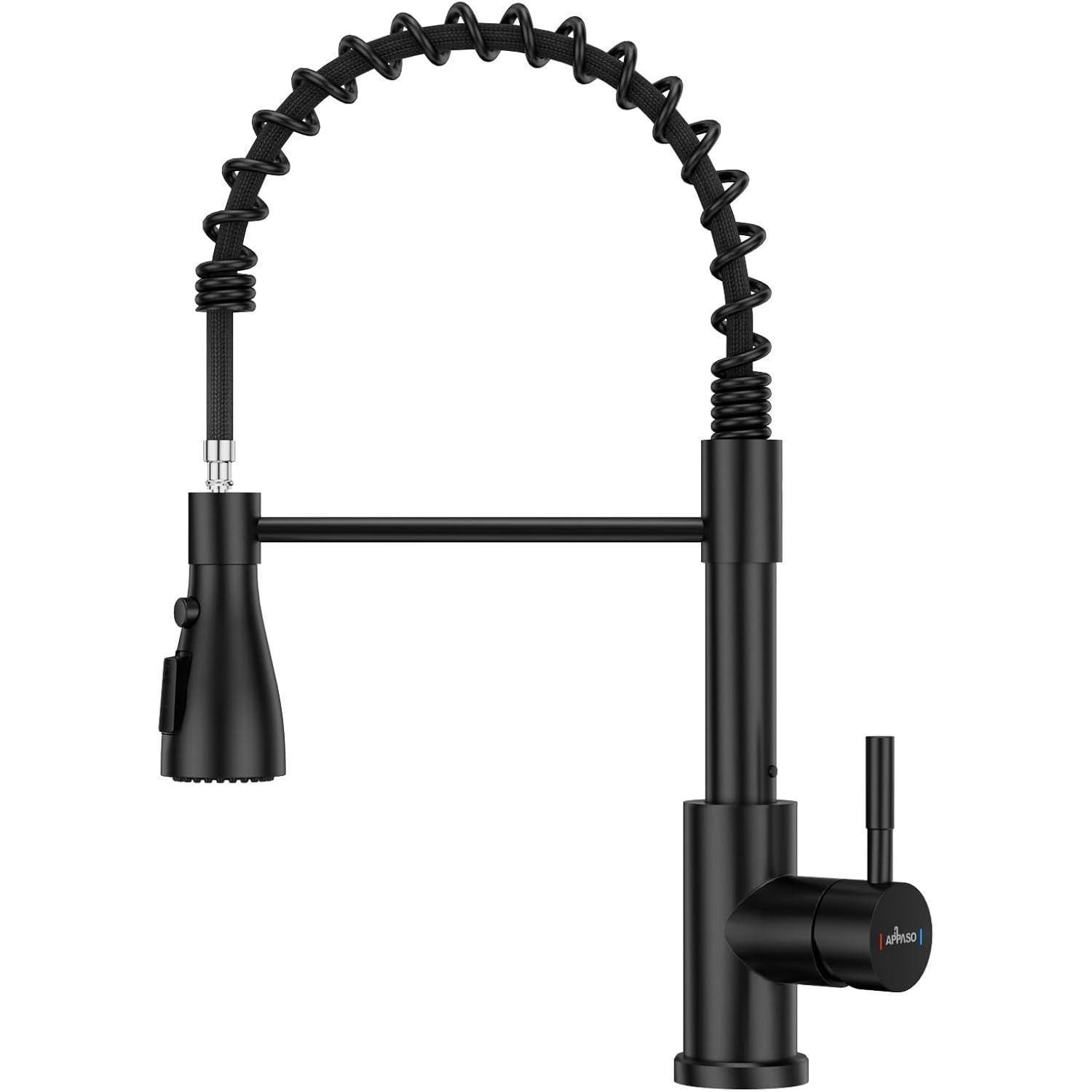 Eine schwarze Küchenarmatur mit Ausziehbrause und ergonomischem Griff, konzipiert für moderne Küchen und benutzerfreundliches Design.