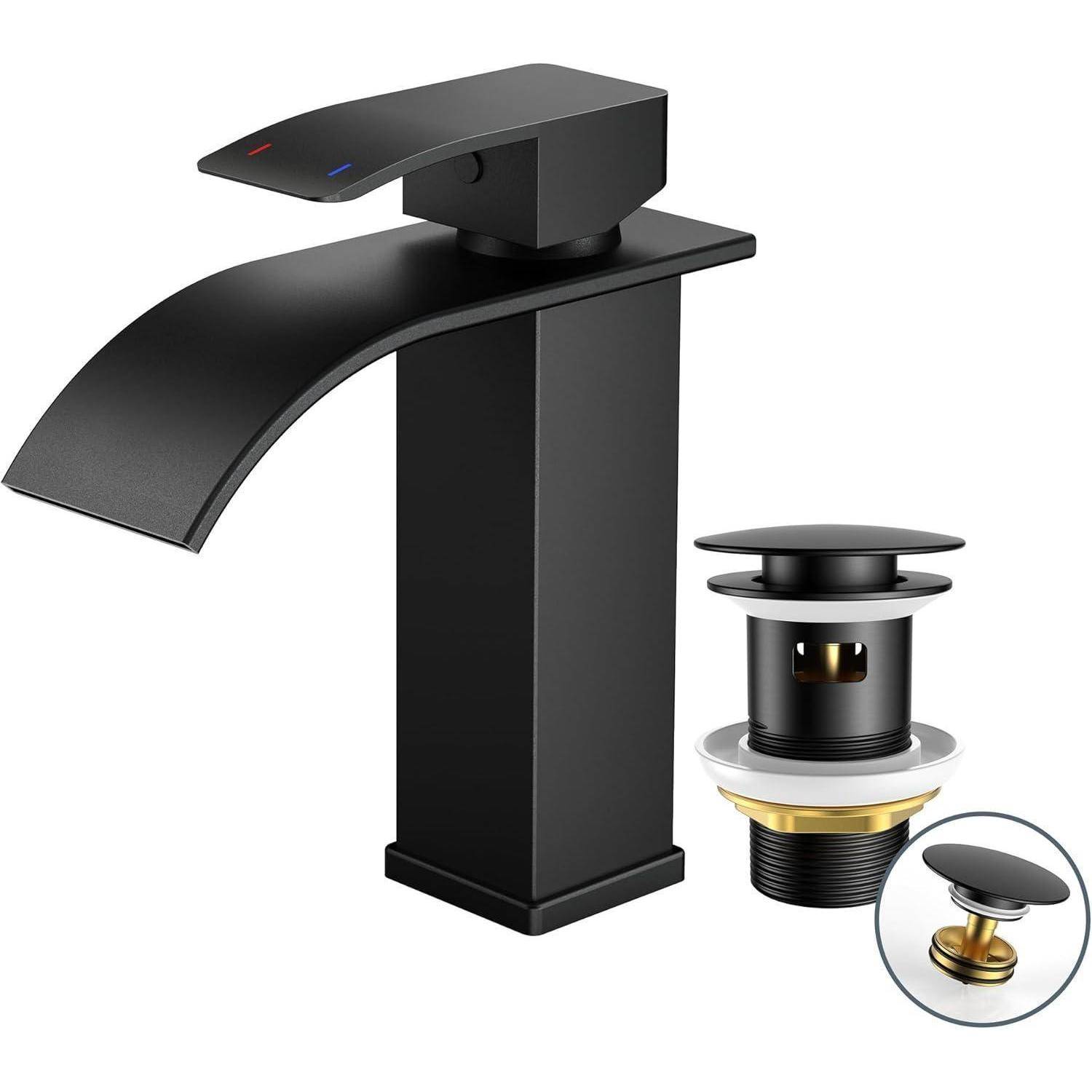 Ein schlankes schwarzes Badezimmer-Armaturen-Set mit modernem, quadratischem Design, ausgestattet mit einem einzelnen Hebelgriff und inklusive eines passenden Ablaufventils.