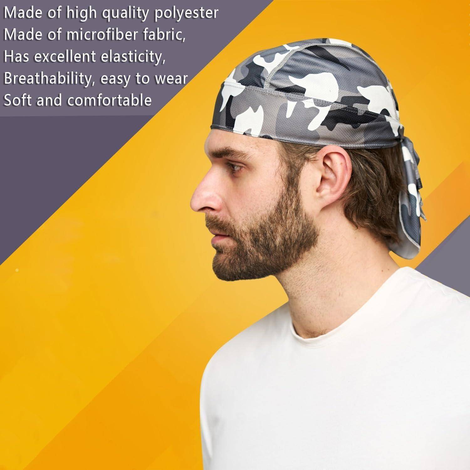 Eine Person, die einen Durag mit Tarnmuster trägt, vor einem gelben Hintergrund. Der Text hebt die Polyester-Stoff, Elastizität und Tragekomfort des Produkts hervor.