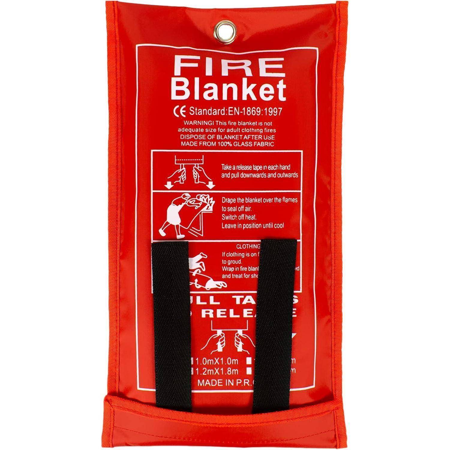 Rote Feuerlöschdecke mit weißem Text zur Anzeige von Gebrauchsanweisungen und Sicherheitswarnungen. Verwendet für kleine Feuernotfälle.