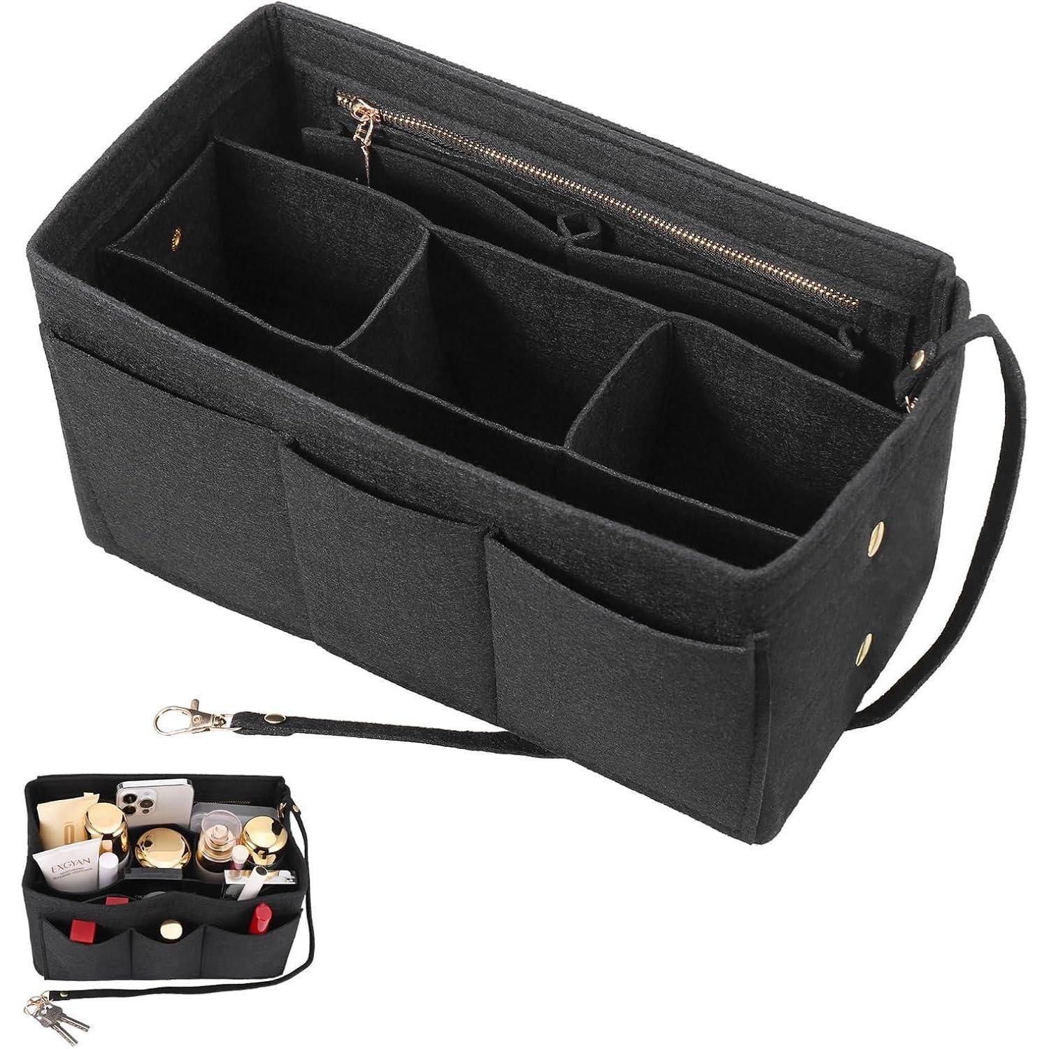 Schwarzer Handtaschenorganizer mit mehreren Fächern und einem Reißverschlussfach. Kleineres Bild zeigt ihn gefüllt mit persönlichen Gegenständen.