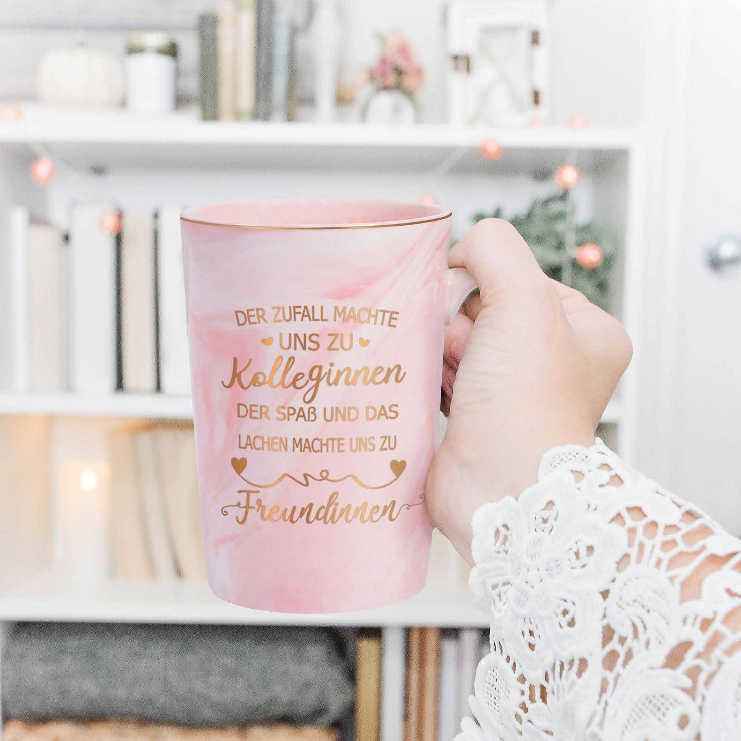 Tasse Abschiedsgeschenk Kollegin Personalisiert 400ML Der Zufall-rosa