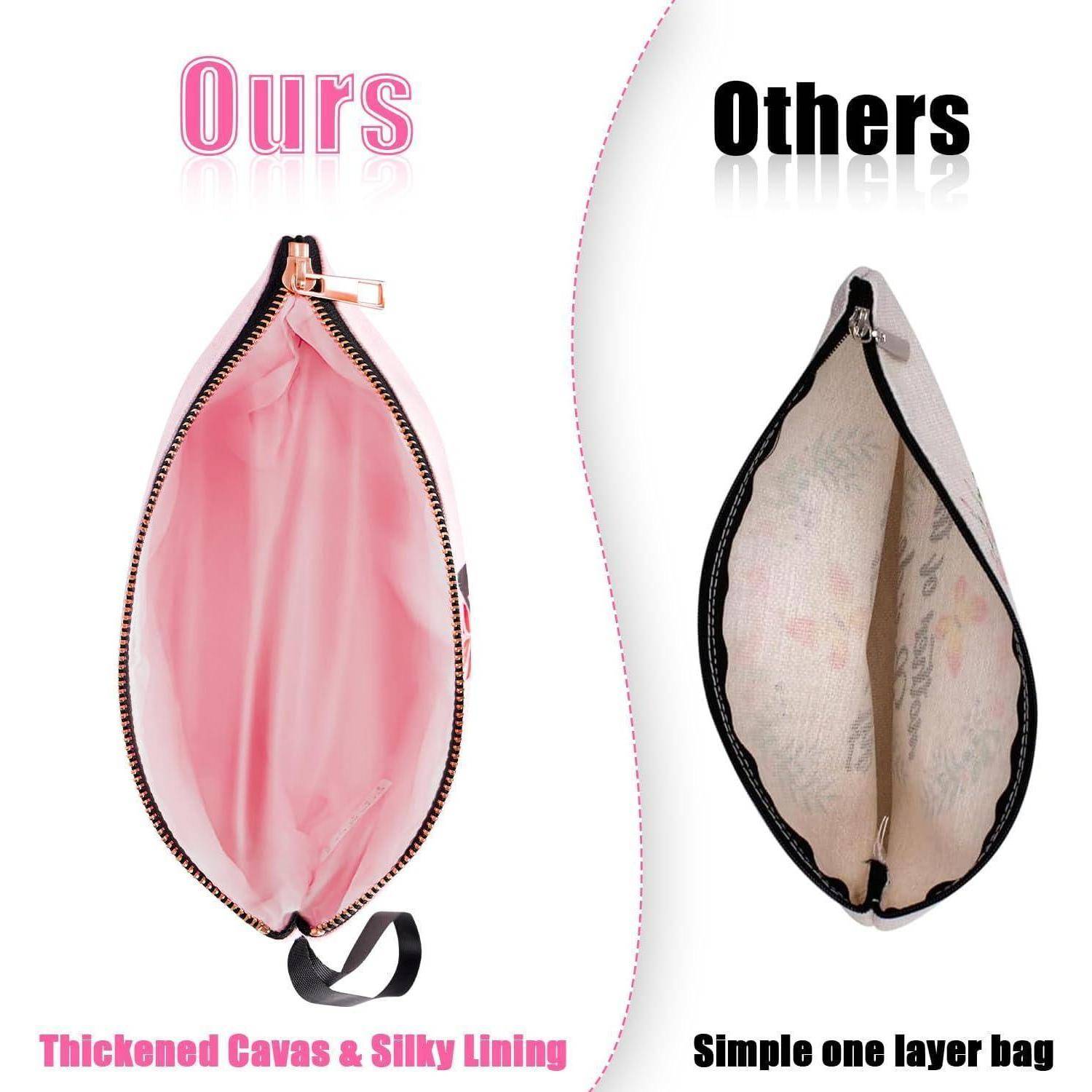 Vergleich zwischen zwei Kosmetiktaschen. Die linke Tasche, gekennzeichnet als „Unsere