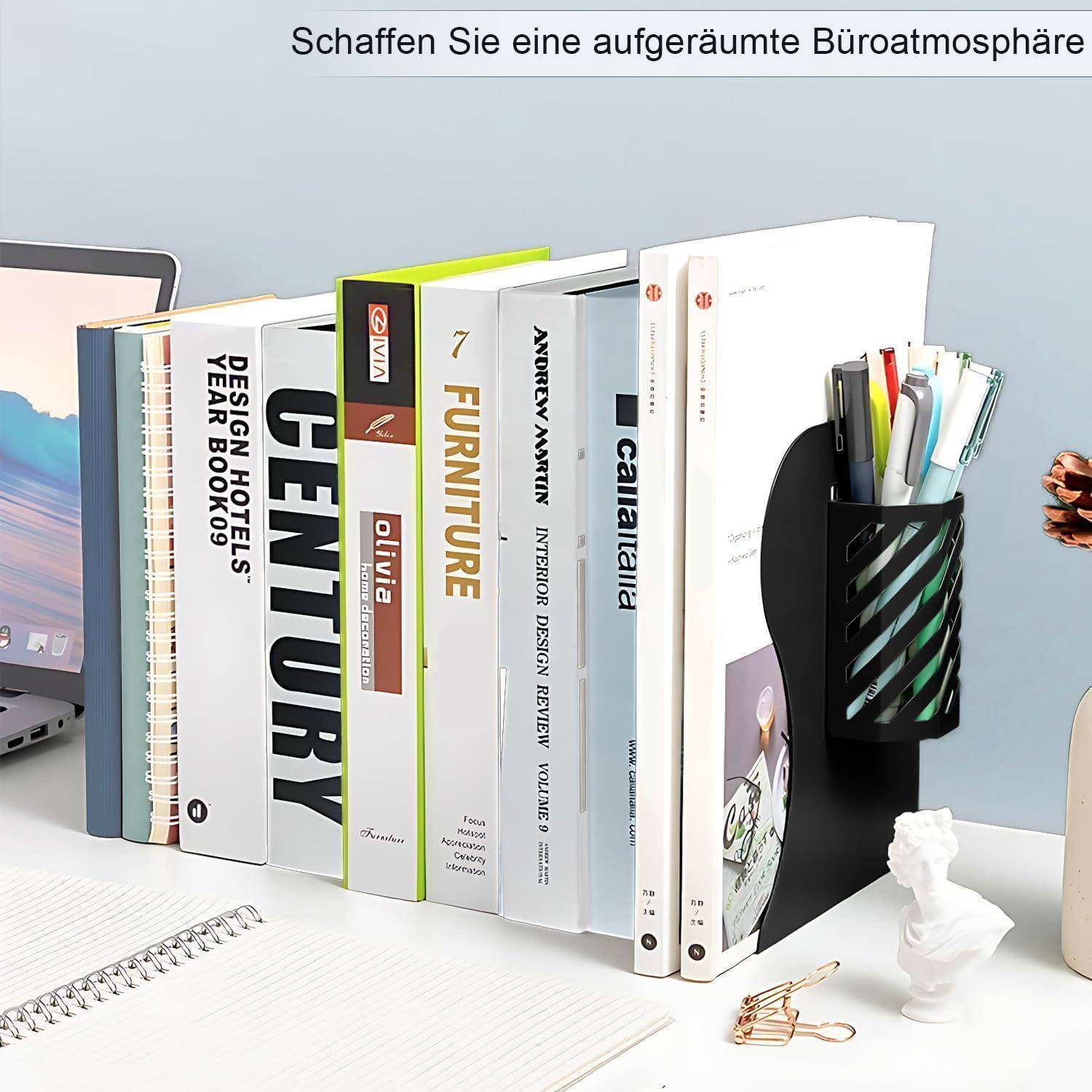 Ein ordentlich arrangierter Schreibtisch mit Büchern, einem Stiftehalter und dekorativen Gegenständen, der eine organisierte Arbeitsplatzatmosphäre fördert.