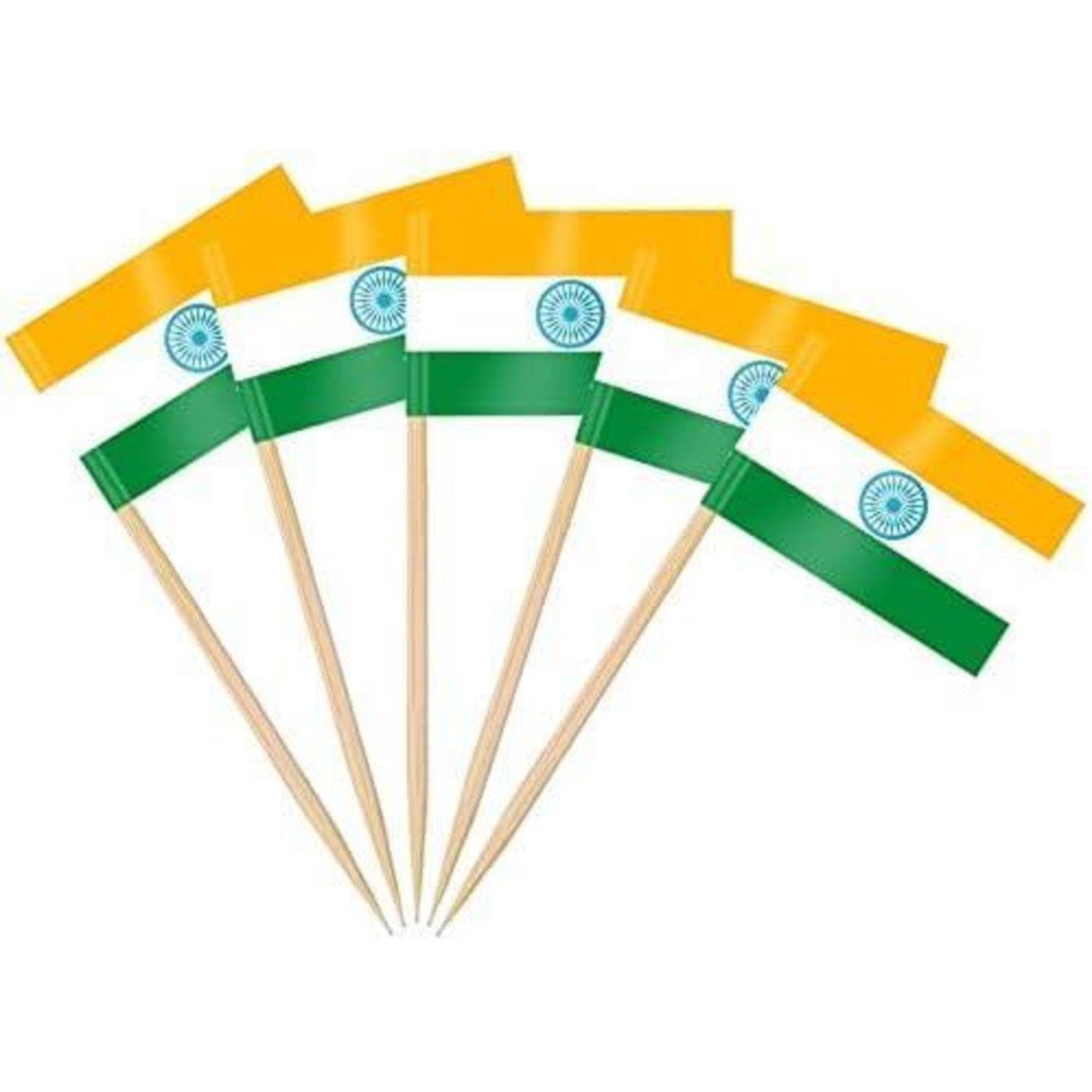 Fünf kleine Zahnstocherfähnchen Indiens mit dem nationalen Trikolore-Design, bestehend aus horizontalen Streifen in Safrangelb, Weiß mit dem blauen Ashoka-Rad und Grün.