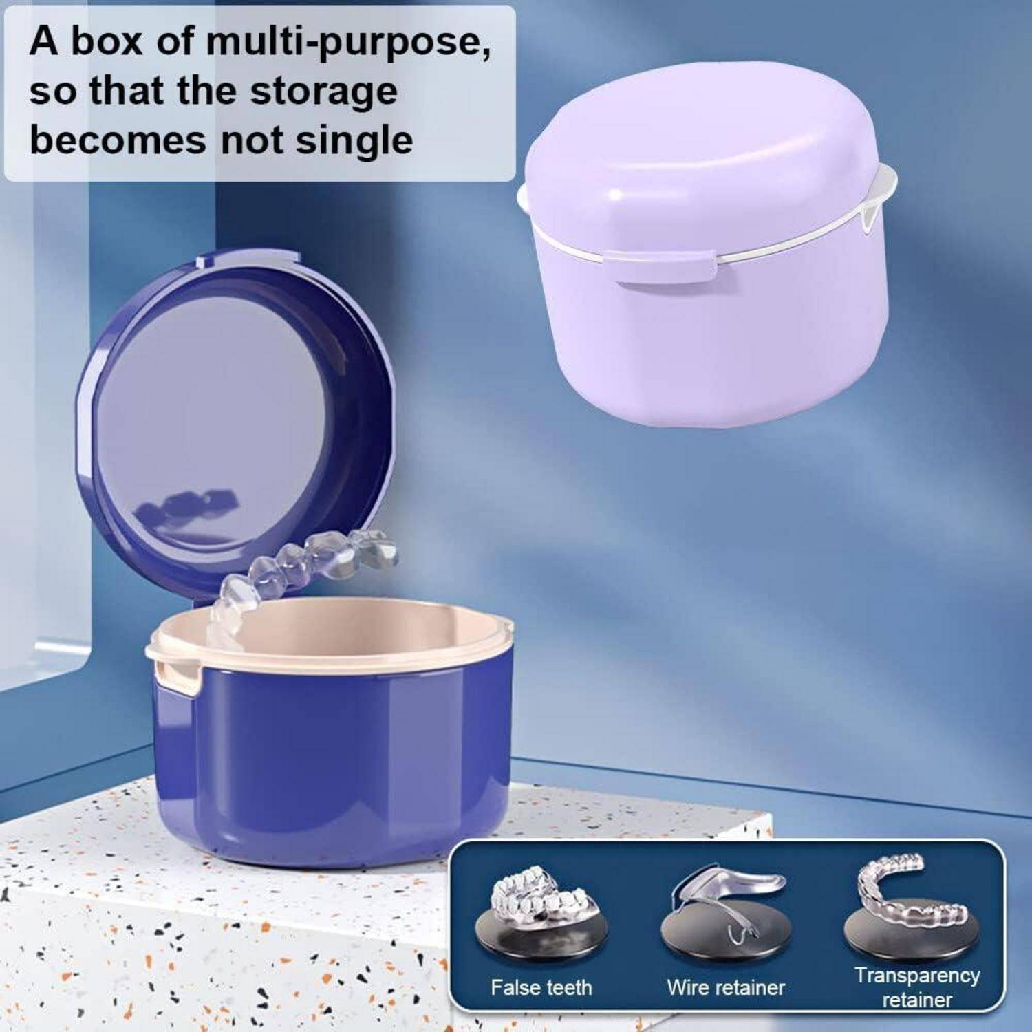 Eine violette Box mit einem offenen Deckel neben einer geschlossenen, zum Aufbewahren von Zahnspangen und Prothesen. Text: 'Eine Box für vielfältige Zwecke, sodass die Aufbewahrung nicht eingeschränkt wird.
