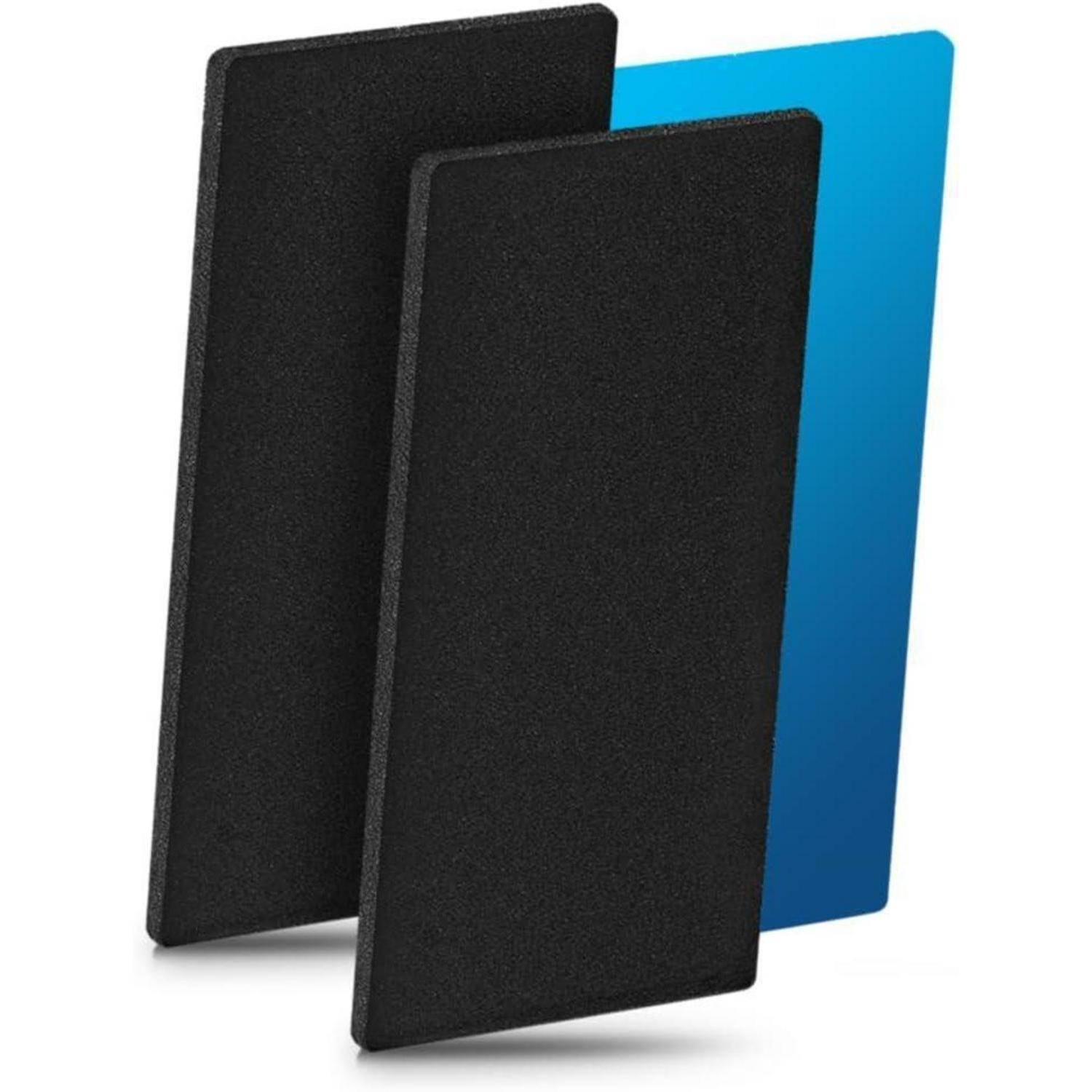 Zwei schwarze Schaumstoffplatten vor einer blauen rechteckigen Karte, wahrscheinlich zur Schalldämmung oder Akustikoptimierung verwendet.