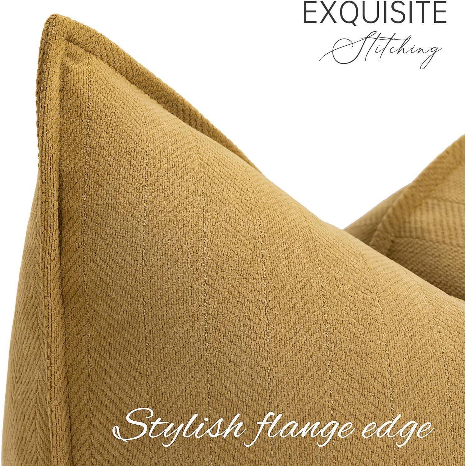 Gelbes Kissen mit Flanschkante, das die 'Exquisite Stickerei' und den 'Stilvollen Flanschrand' wie im Bildtext vermerkt präsentiert.