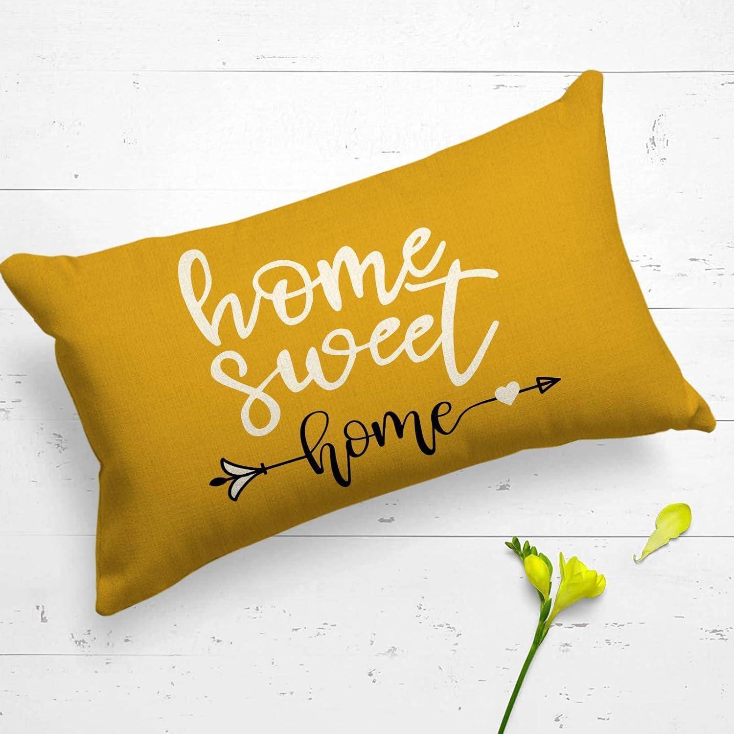 Gelbes Kissen mit der Phrase 