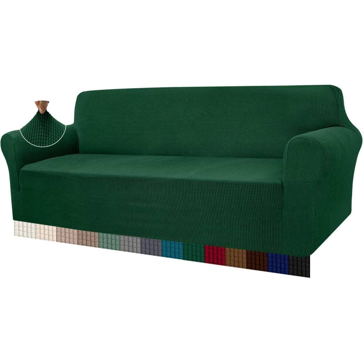 Grünes Sofa mit strukturiertem Bezug, das unten Stoffmuster in verschiedenen Farboptionen präsentiert.