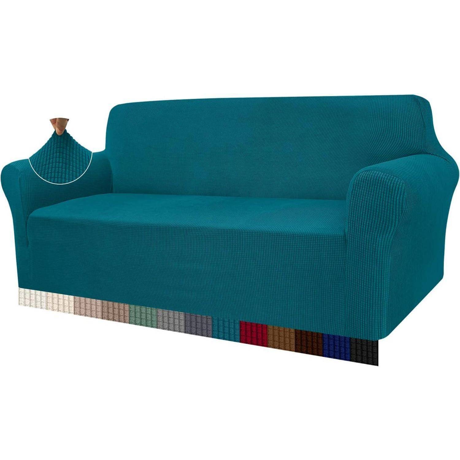 Eine Sofabezug in Petrolblau auf einem Sofa, mit einer Detailaufnahme, die die Gewebetextur zeigt. Eine Reihe von Farbmustern wird darunter präsentiert.